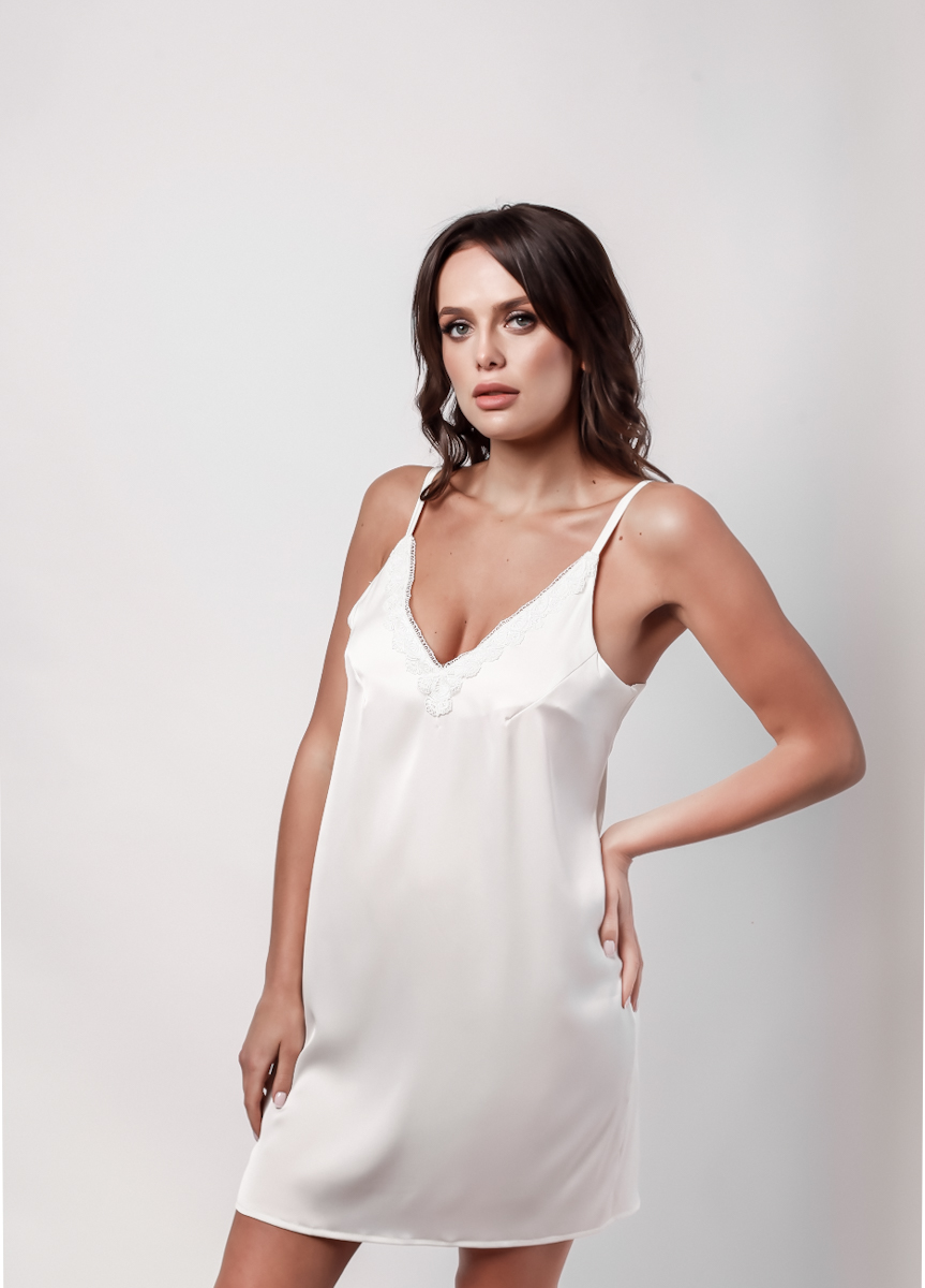 

Женская сорочка молочная 'AMORE  09557003, Женская сорочка молочная L'AMORE L 09557003