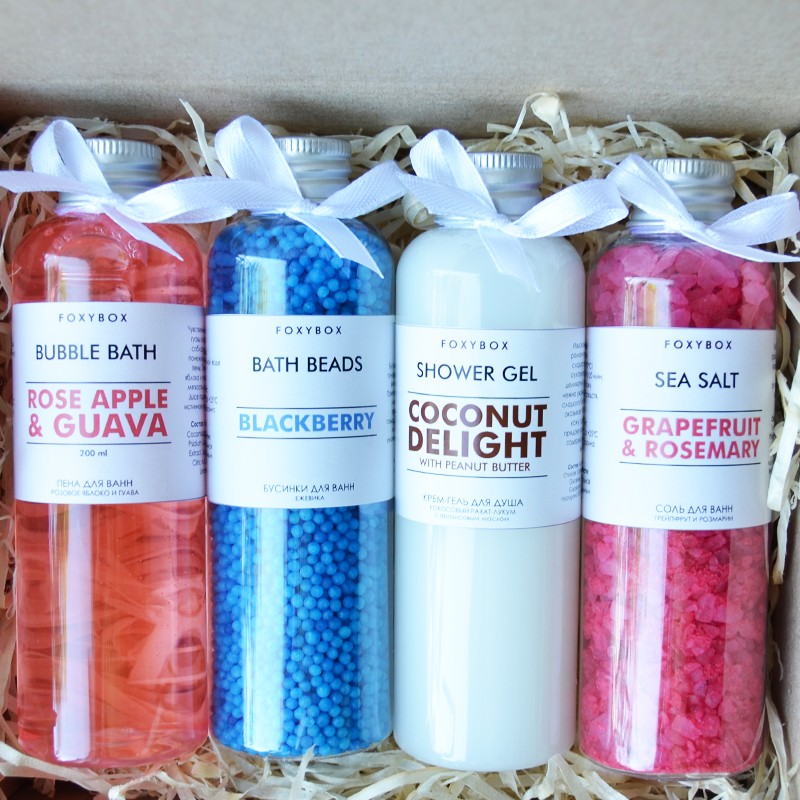 

Подарочный набор косметический FoxyBox Mini Relax №24