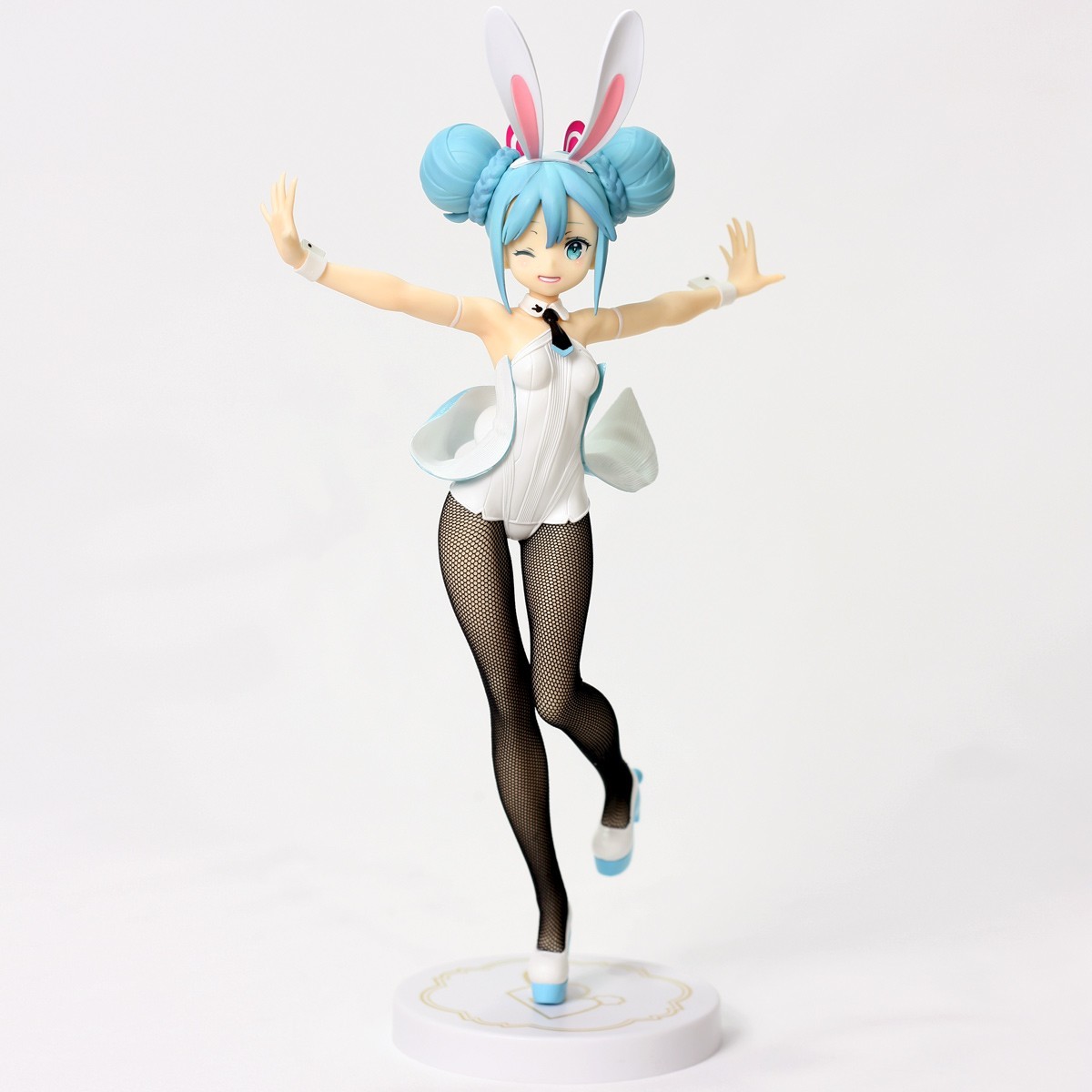 

Коллекционная аниме-фигурка Furyu Miku Hatsune BiCute Bunnies White ver, 28 см