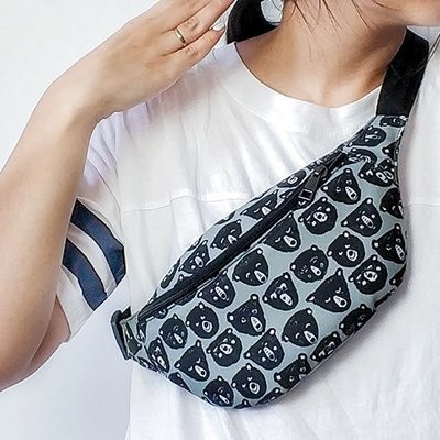 

Сумка бананка на пояс BUMBAG Мишки Present бананка поясная сумка на пояс c принтом синяя