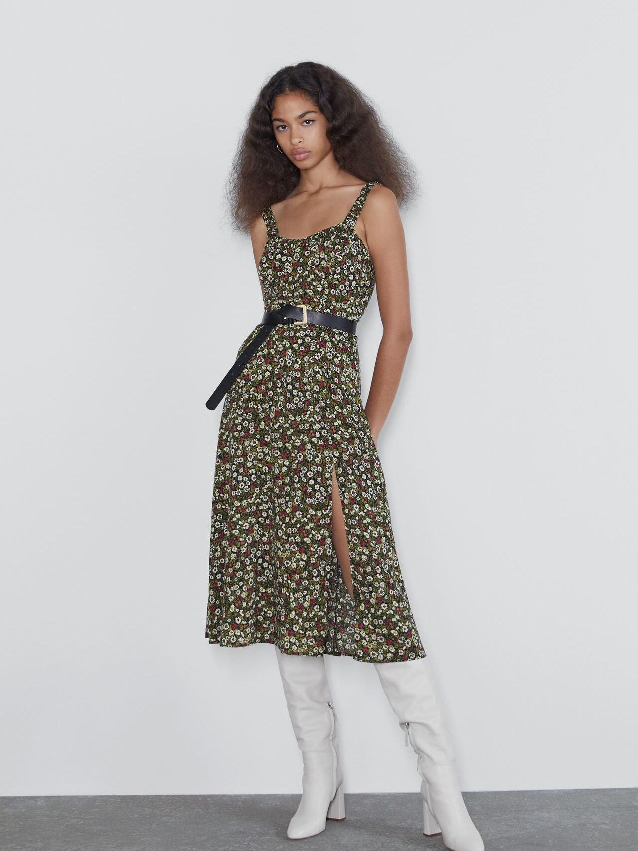 

Платье Zara 8187/223/330-ADQP S Зеленое