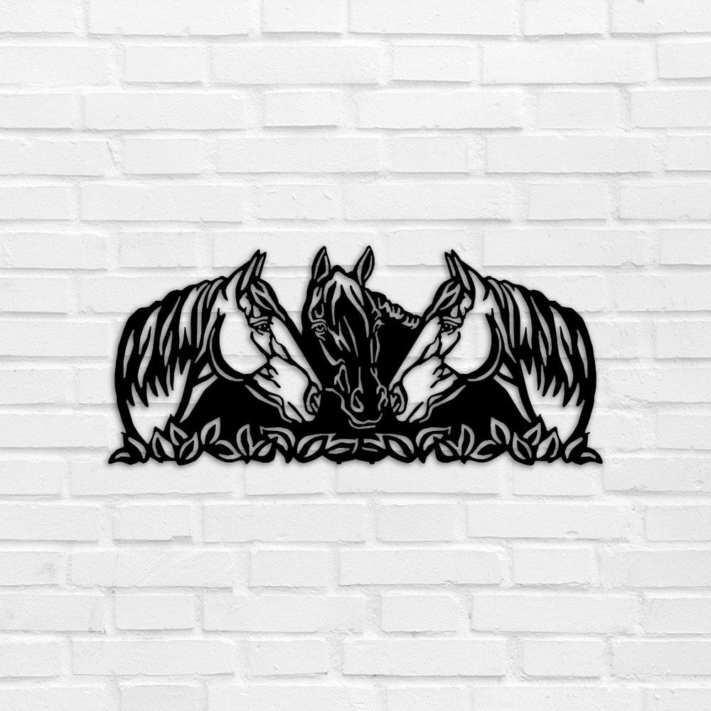 

Картина из дерева панно на стену резное Семья лошадей TWD WALL10014L 74х33см Черный Анималистика Горизонтальная Без рамы