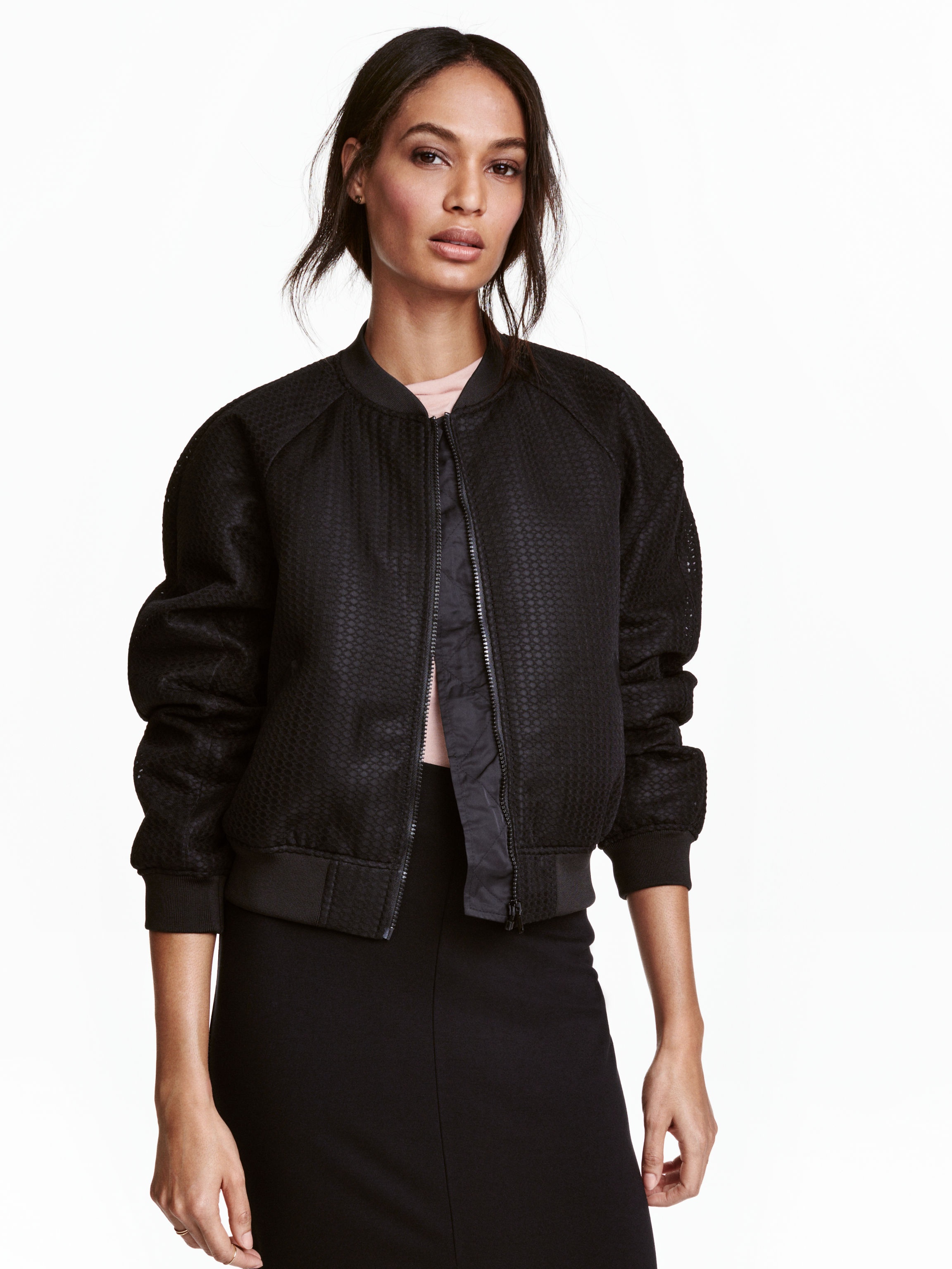 

Бомбер H&M 4597975 40 Черный