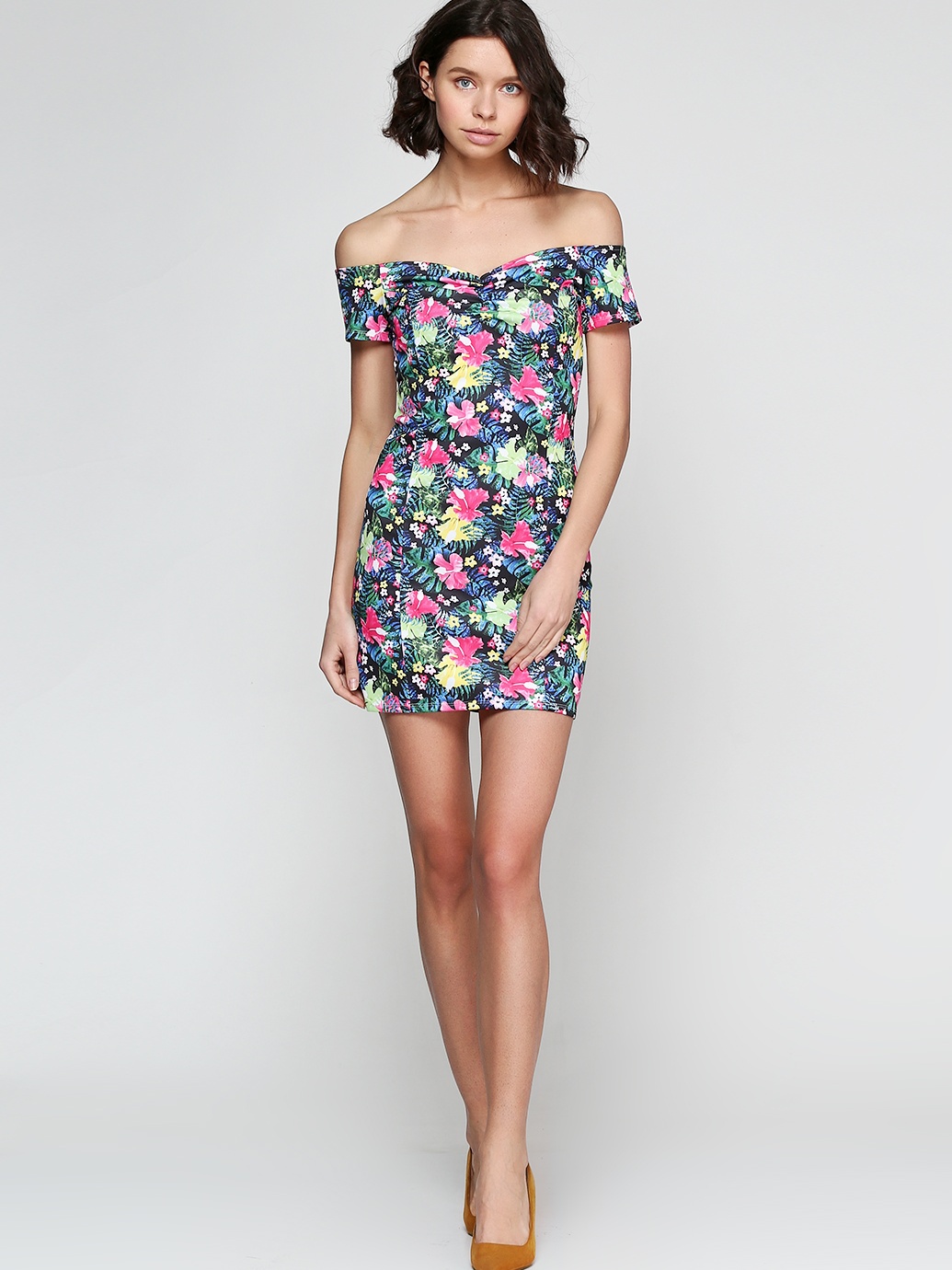 

Платье H&M 3060811 42 Разноцветное в цветочек