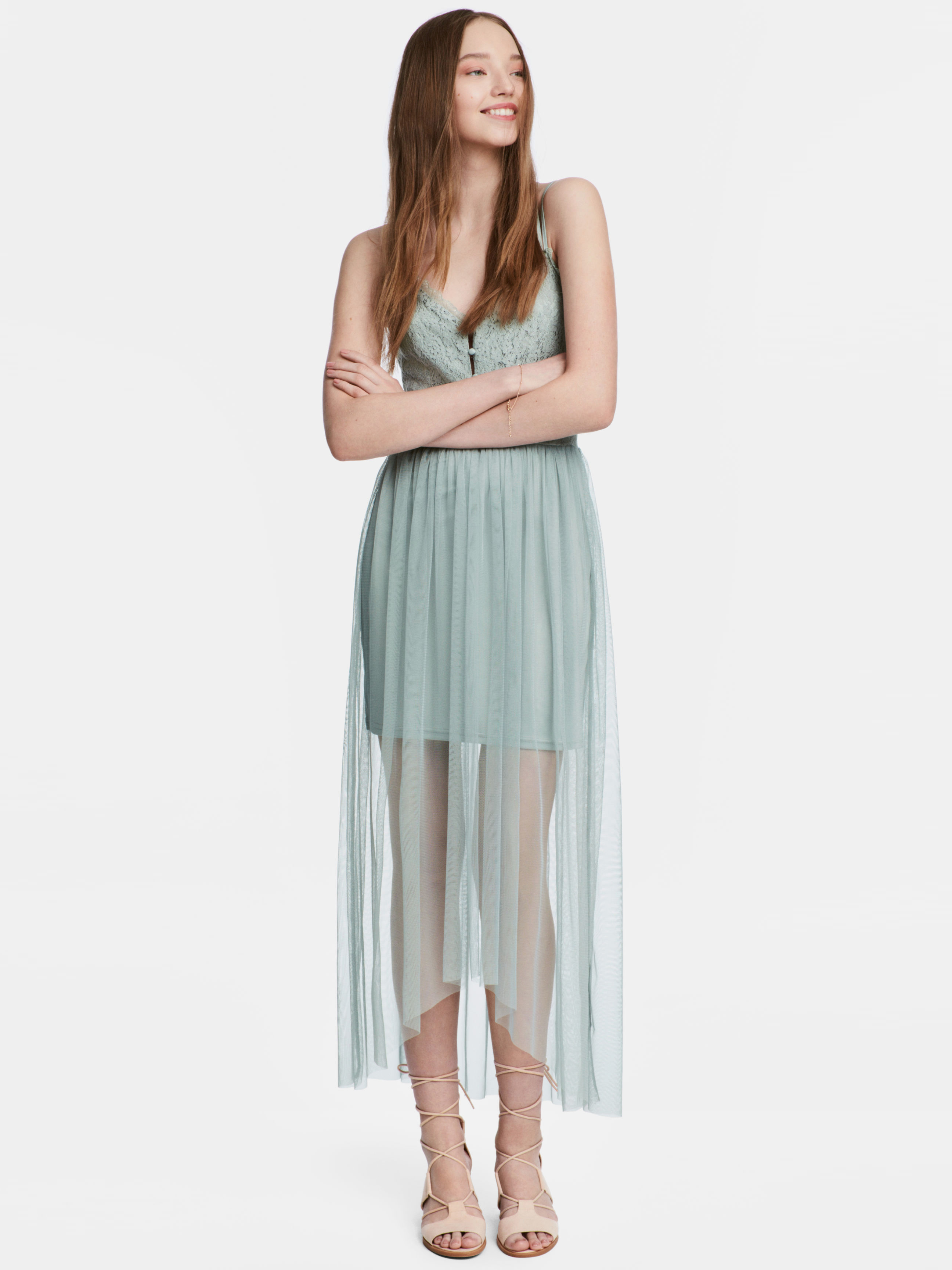 

Платье H&M 5452956 40 Приглушенное зеленое