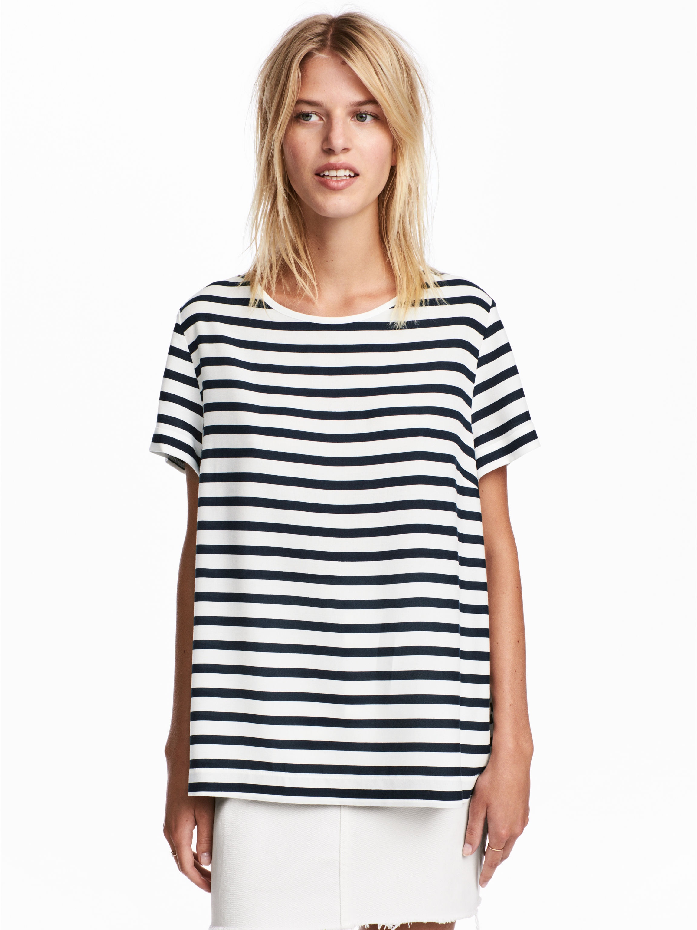 

Футболка H&M 5145776 34 Белая с синей полоской