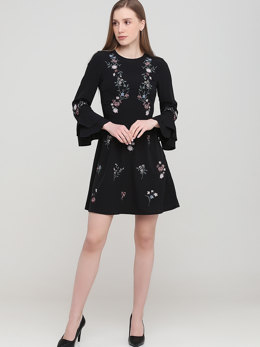 

Платье H&M 0-1387 32 Черное