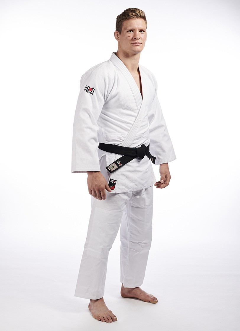 

БЕЛОЕ КИМОНО ДЛЯ ДЗЮДО IPPON GEAR BASIC, 150см