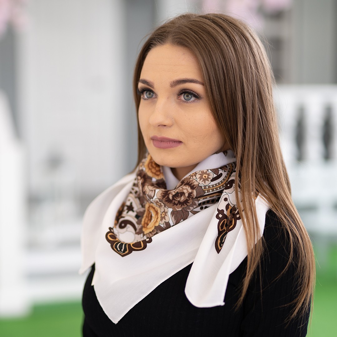 

Женский шерстяной платок Цветок 1354.2