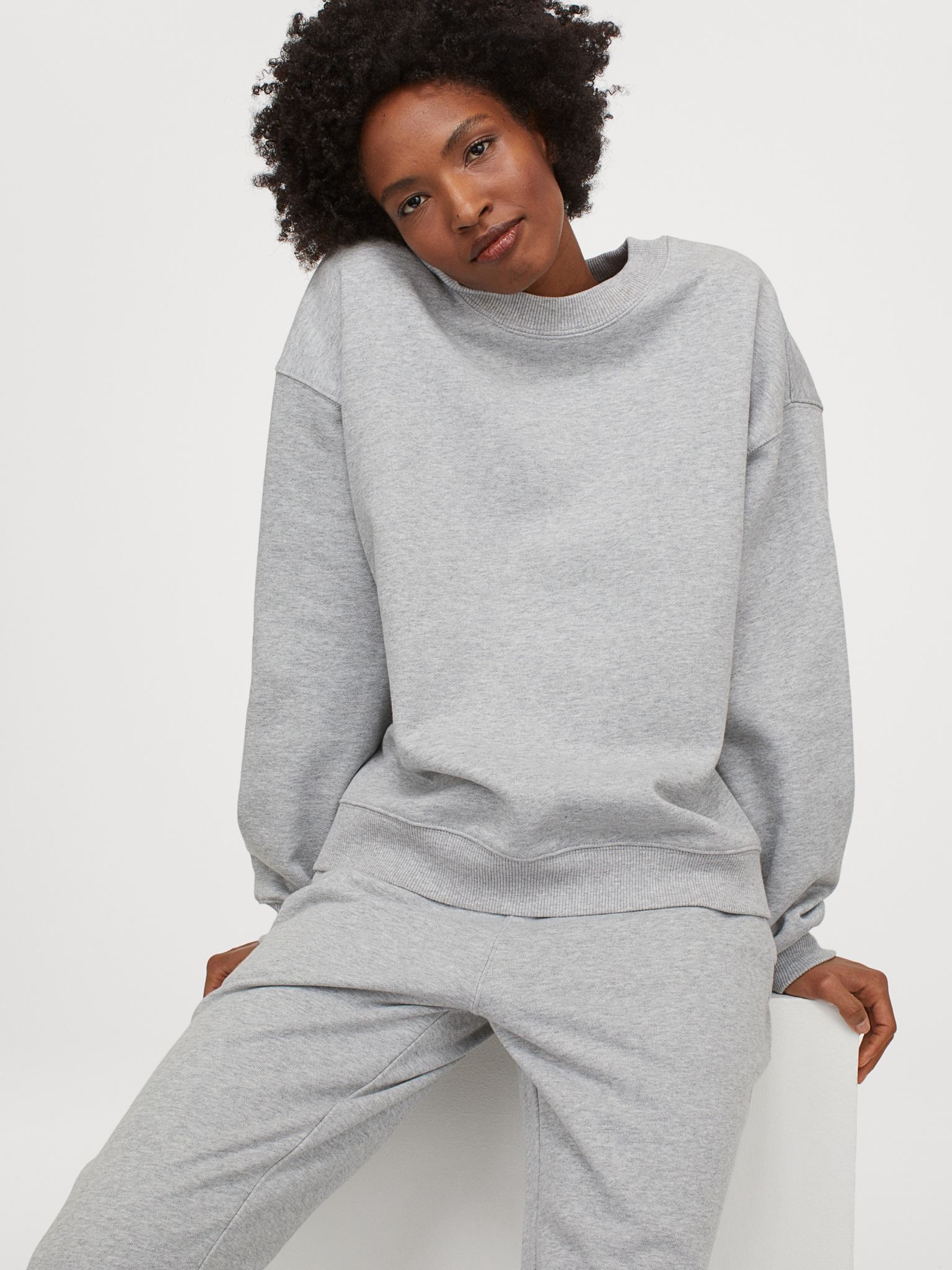 

Свитшот H&M 705-9099252 L Светло-серый