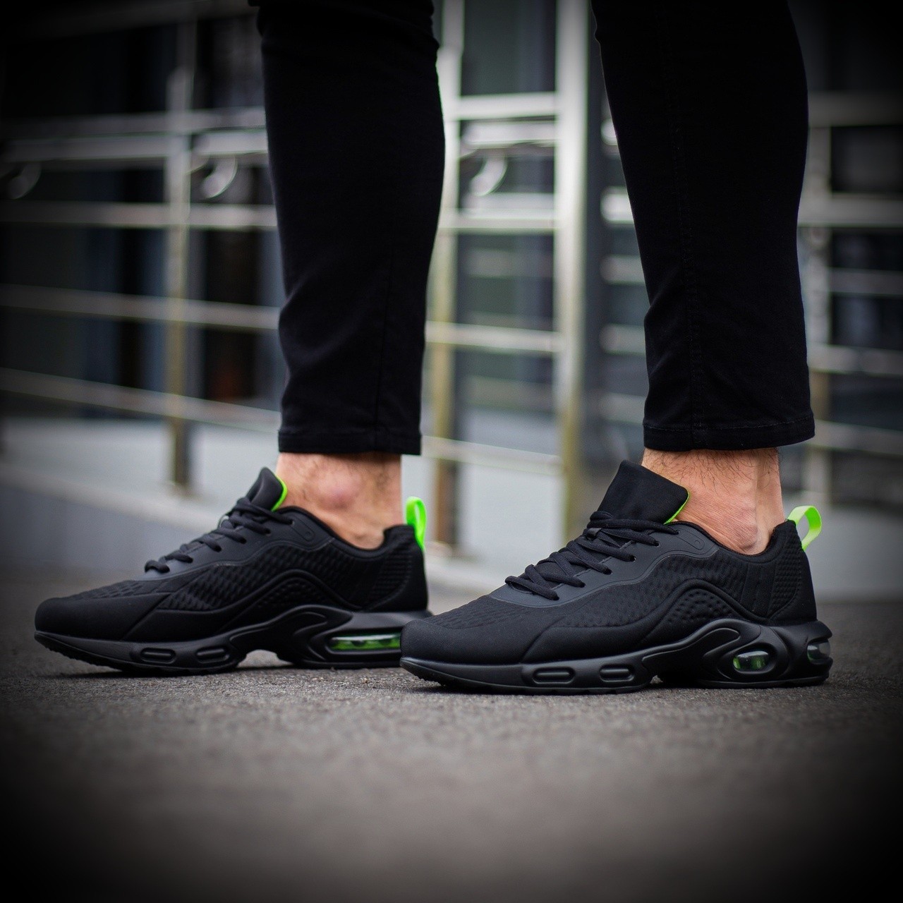 

Мужские кроссовки Akuda TH-2047 Чёрный 46 (29.5см)