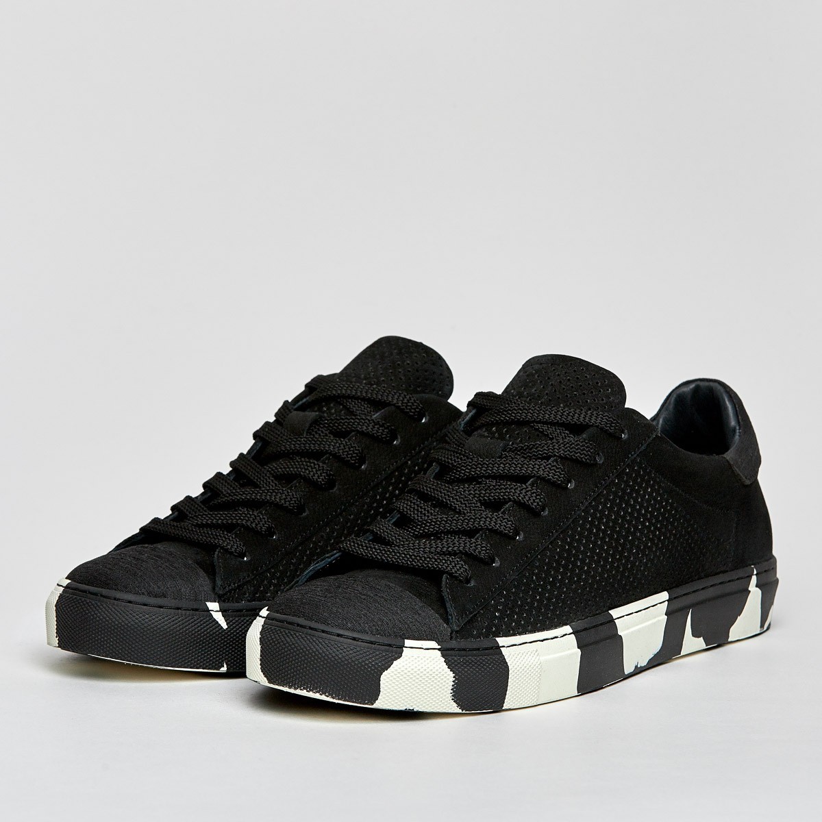 

Перфорированные кеды из натурального нубука Nikitskiy Shoes Мехико 01 P 39 черные