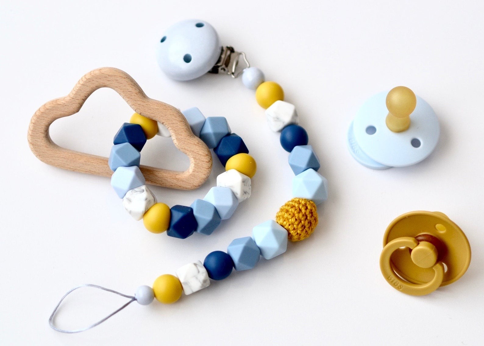 

Набор держатель для пустышки+грызунок Babymall Wooden Cloud