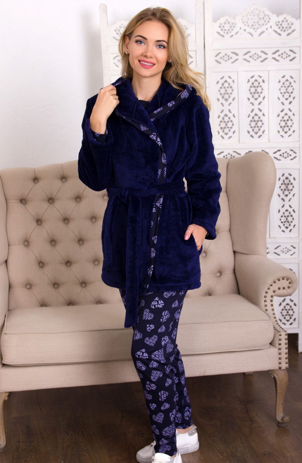 

Комплект тройка Халат+кофта+штаны Fleur Lingerie ЭРИН  сердца ; т.синий (5205, Комплект тройка Халат+кофта+штаны Fleur Lingerie ЭРИН 36 сердца ; т.синий (5205)