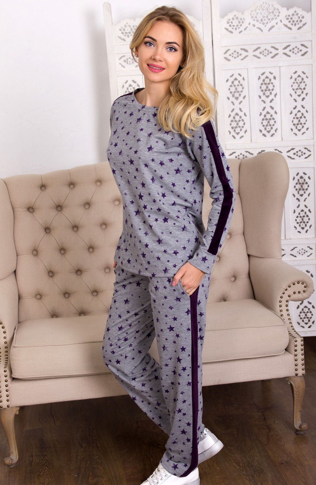 

Комплект двойка свитшот+штаны Fleur Lingerie ГЕСТИ  звезды серый -меланж (5208, Комплект двойка свитшот+штаны Fleur Lingerie ГЕСТИ 36 звезды серый -меланж (5208)