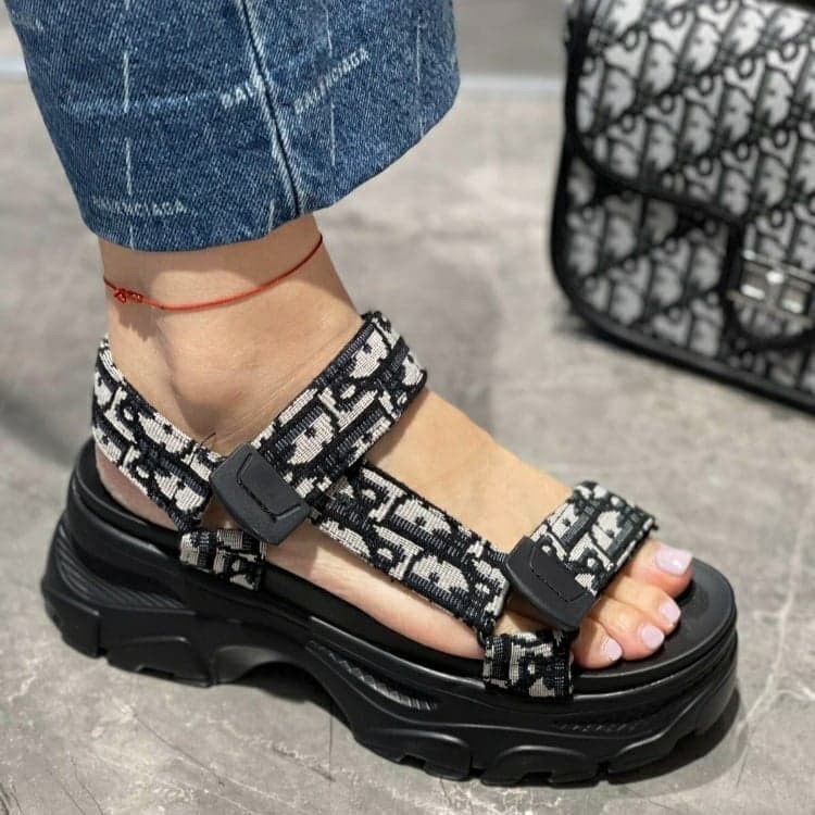 

Босоножки Violeta 1137-21 Черные 40