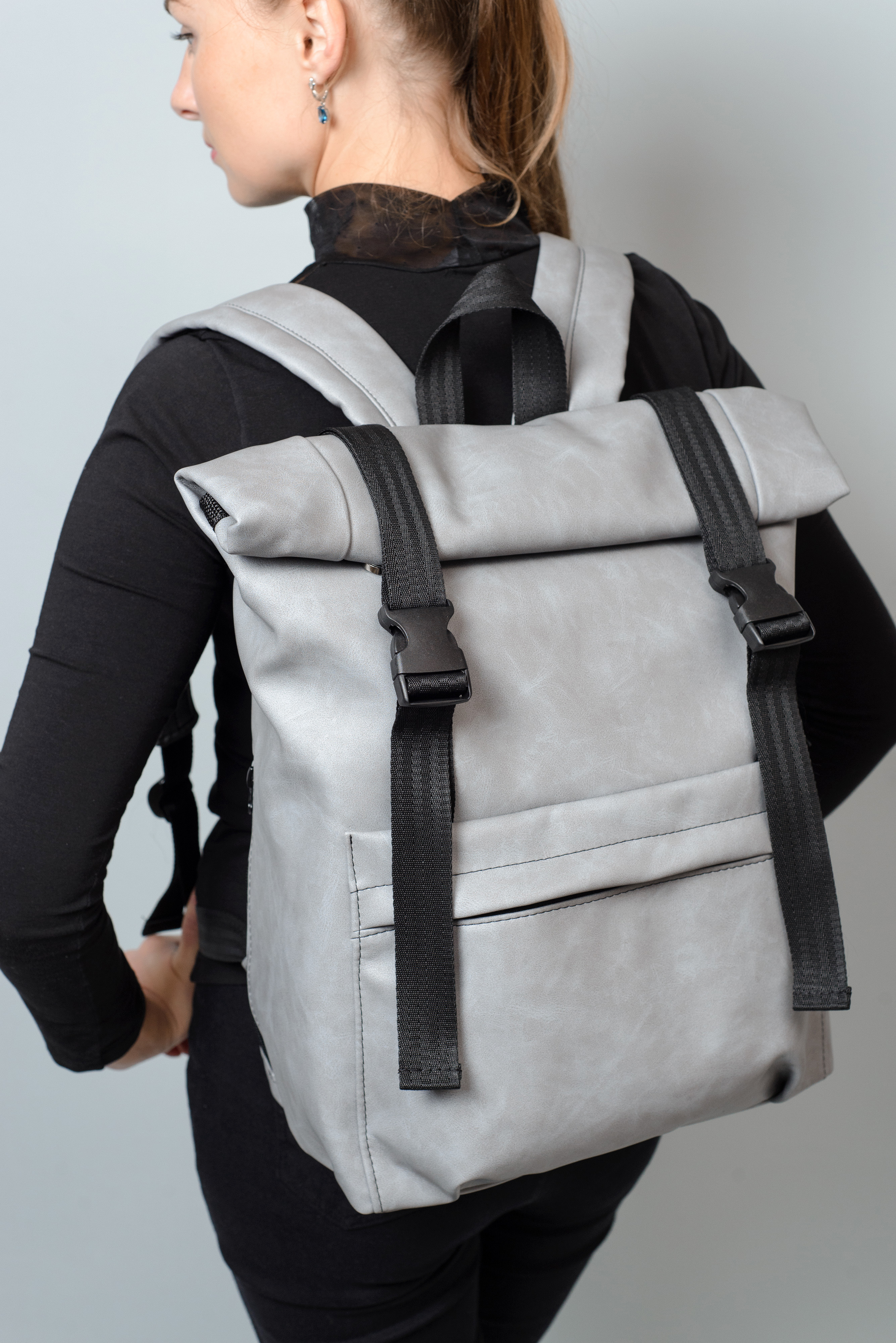 

Рюкзак рол Sambag RollTop сірий нубук