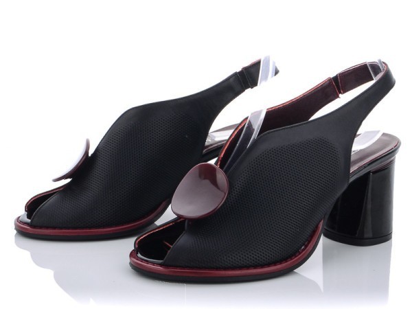 

Босоножки GUERO 821-20 Черные 38