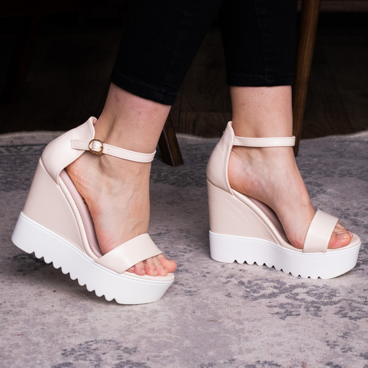 

Женские босоножки Shoes Dolly 2851 40 размер 25 см Бежевый