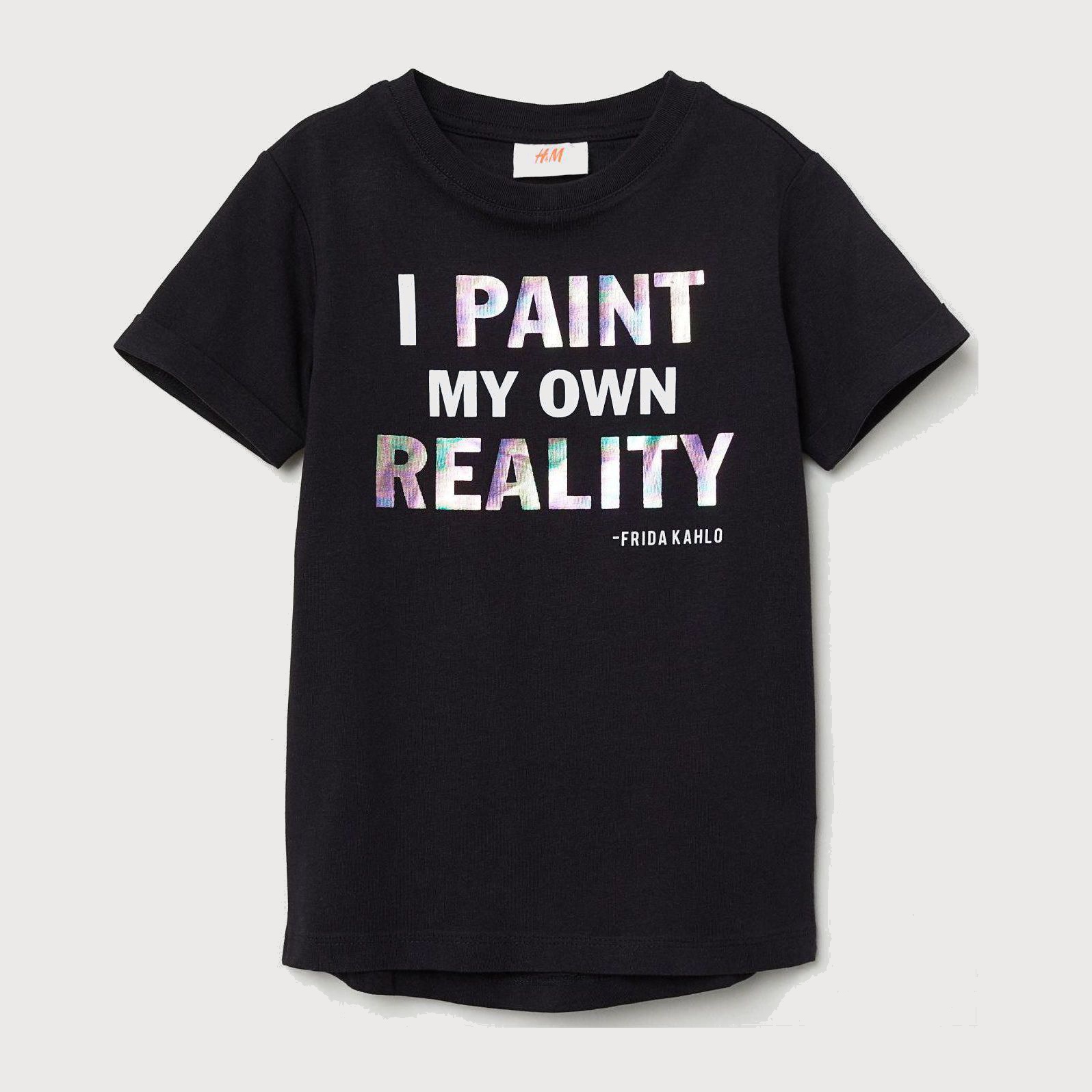 

Футболка H&M 6324957-AAPU 110-116 см Черная с принтом