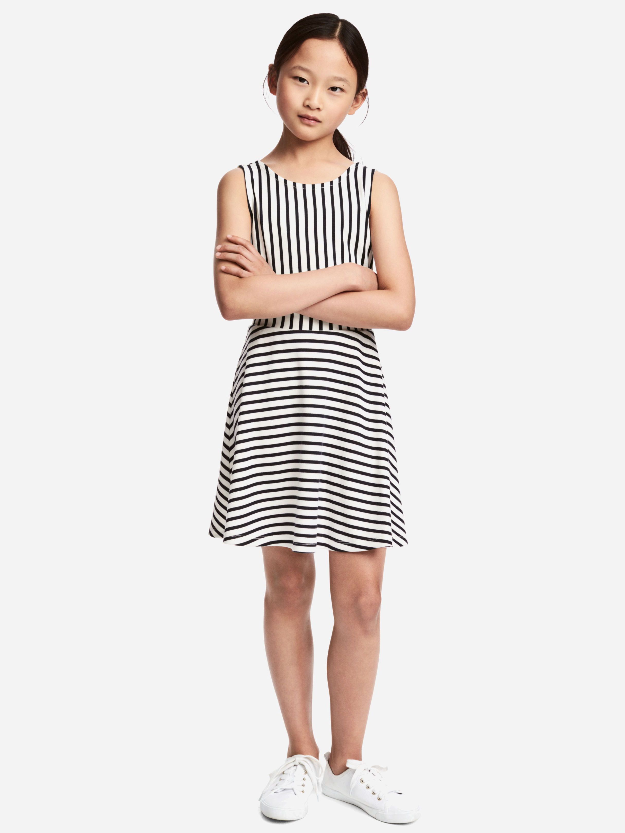 

Сарафан H&M 4834745-AAMY 134-140 см Черный/Белый в полоску (DD3000003350444)