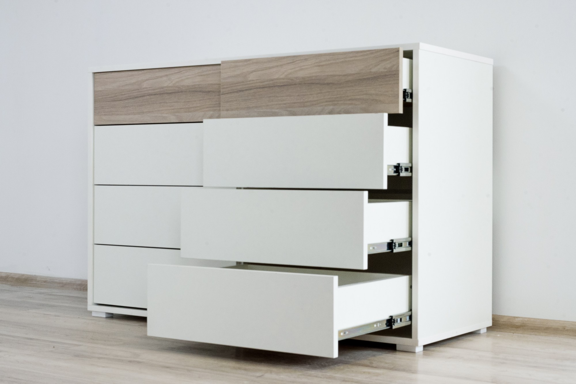 

Комод Embawood Грей W120 белый сатин