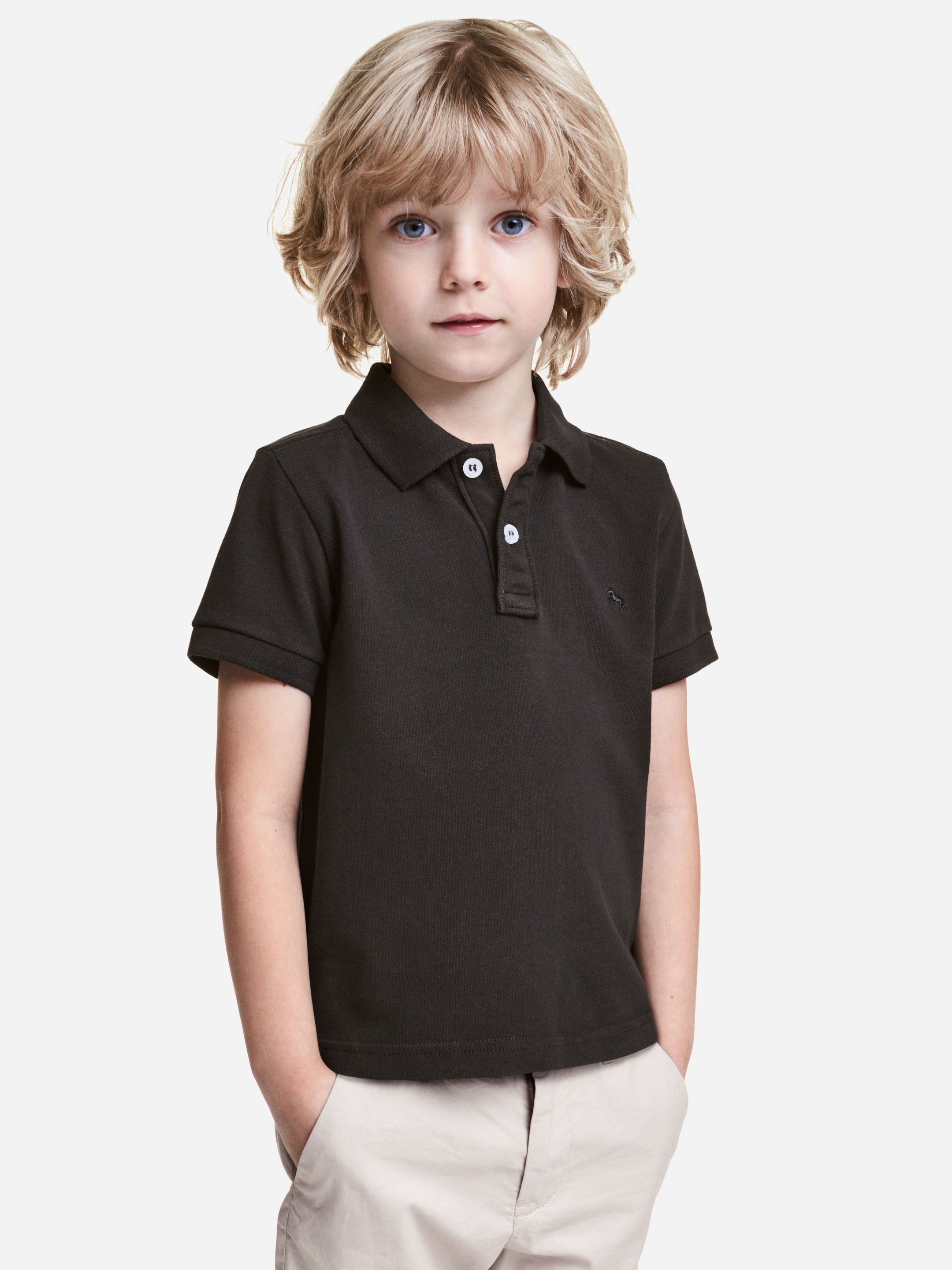 

Футболка H&M 4639905-AAAD 134-140 см Черная