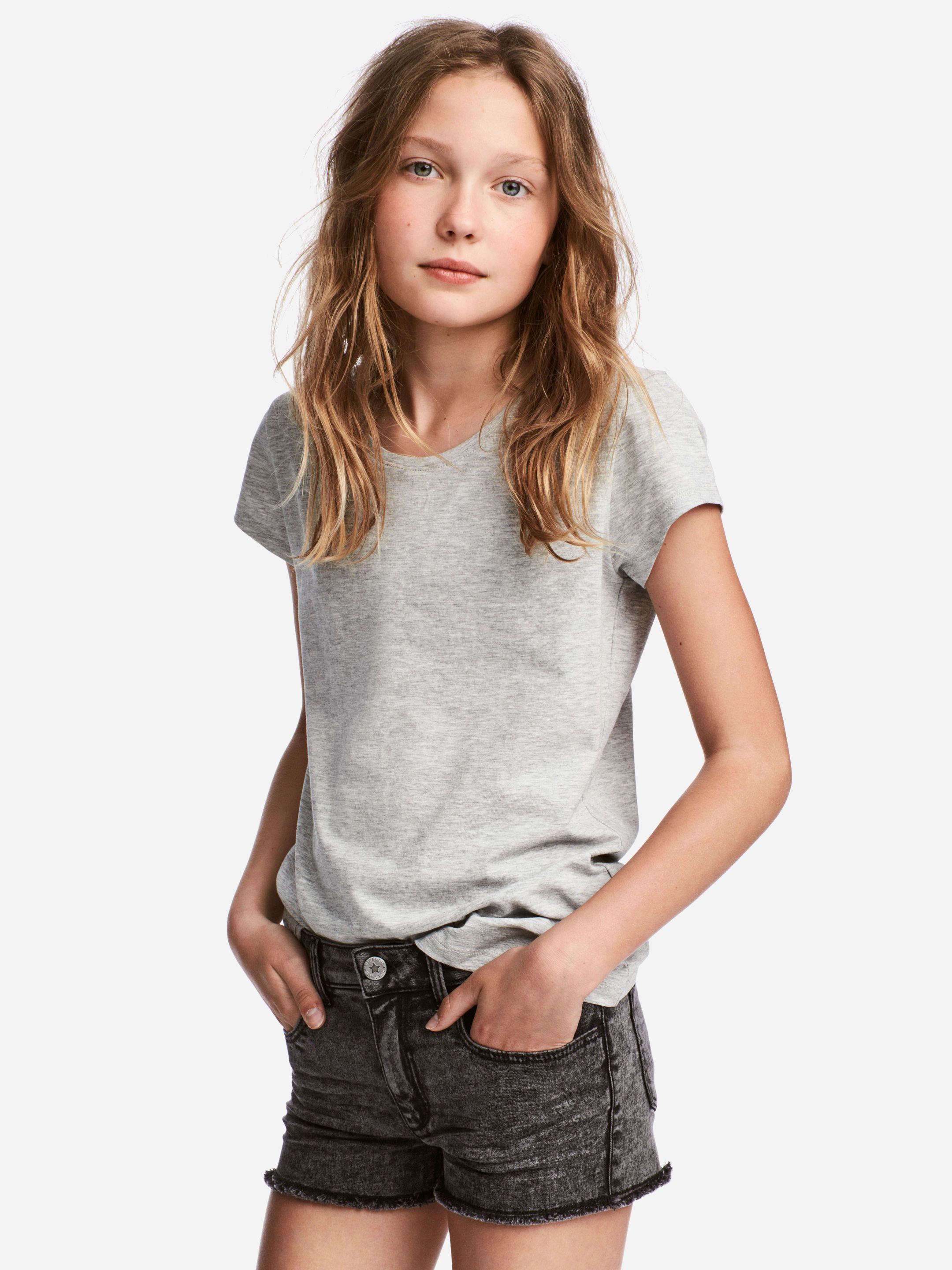 

Футболка H&M 2257846-ABKU 134-140 см Серая