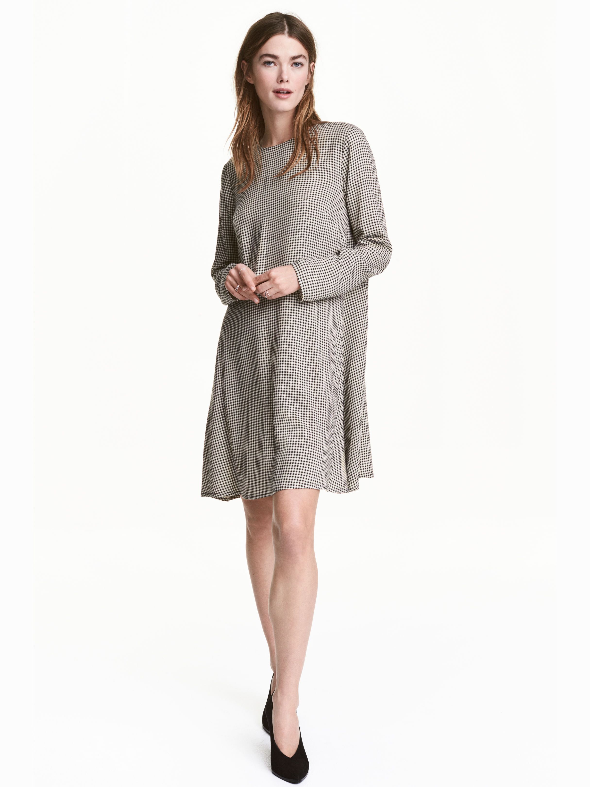 

Платье H&M 4445535-ADHA 40 Черное с белым