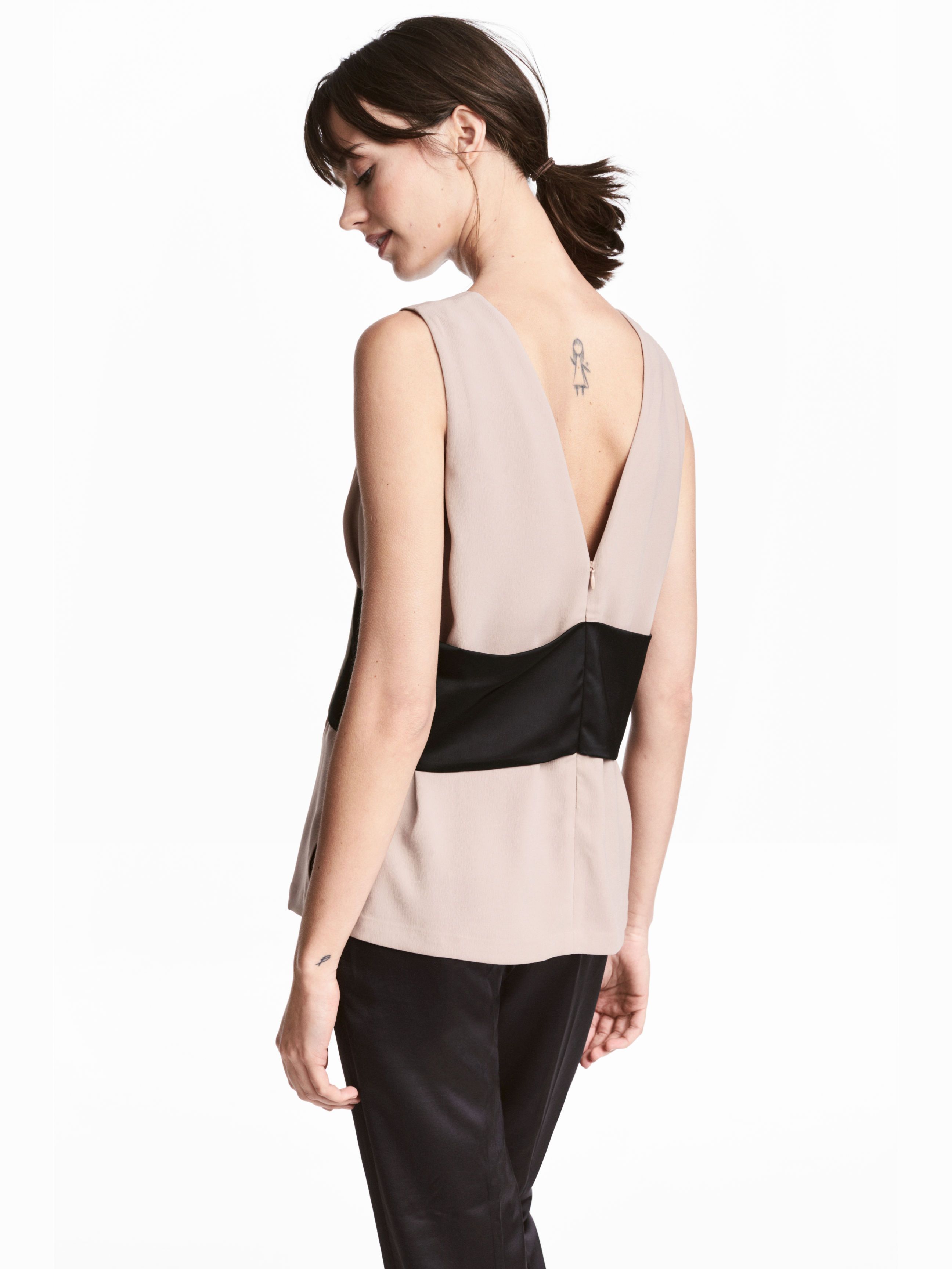 

Блузка H&M 4838045-AAUE 40 Бежевая с черным