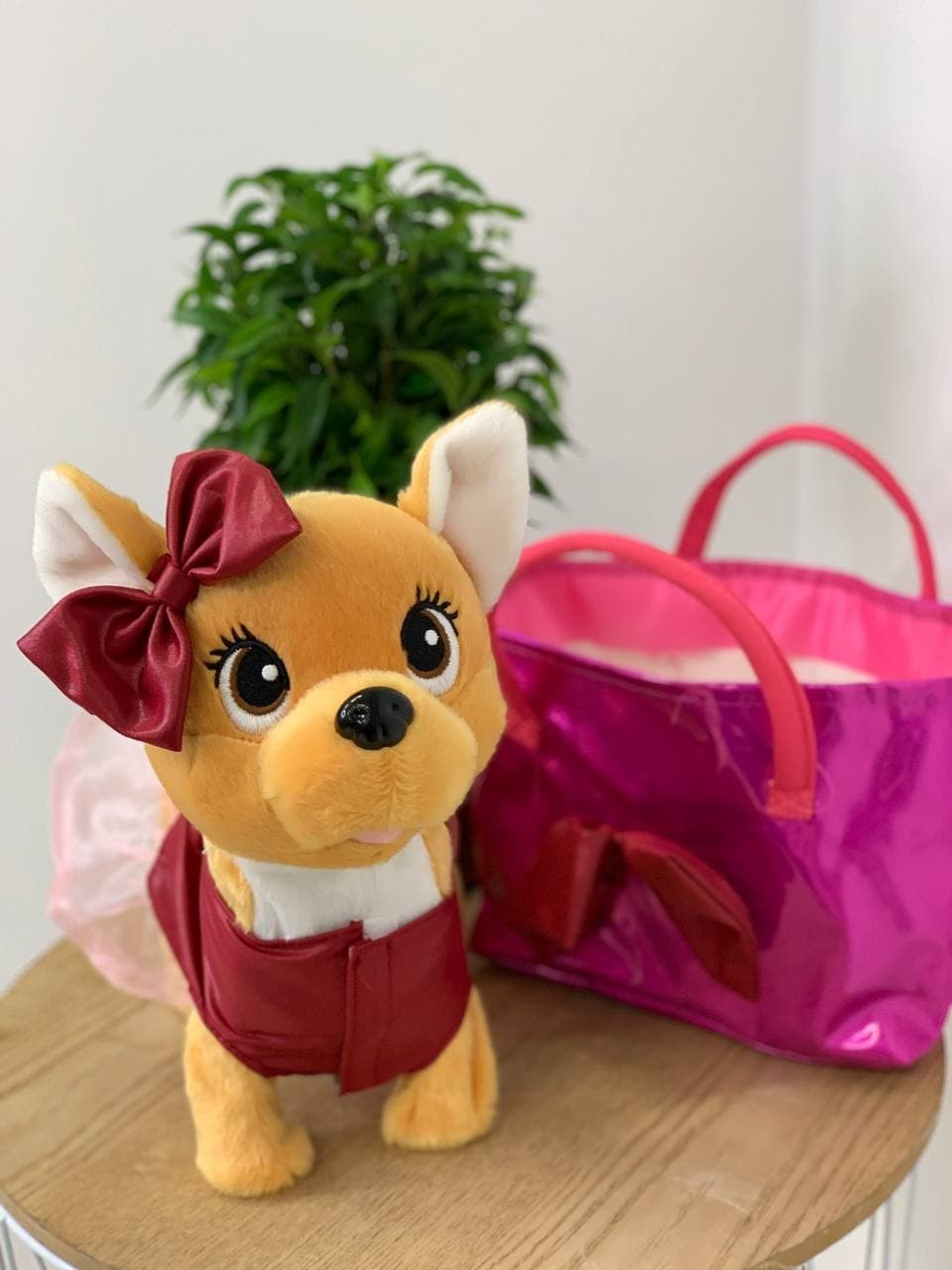 

Мягкая интерактивная игрушка Собака с сумочкой. 43947-2 Танцует и поёт. Розовая с бантиком