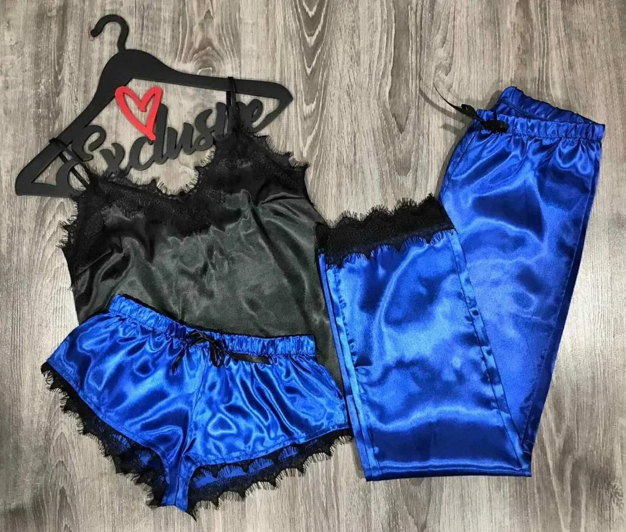 

Fashions • Пижама тройка с кружевом Феличе Fashions - темно-синий (817/25-на, Fashions • Пижама тройка с кружевом Феличе Fashions 40-42 темно-синий (817/25-на)