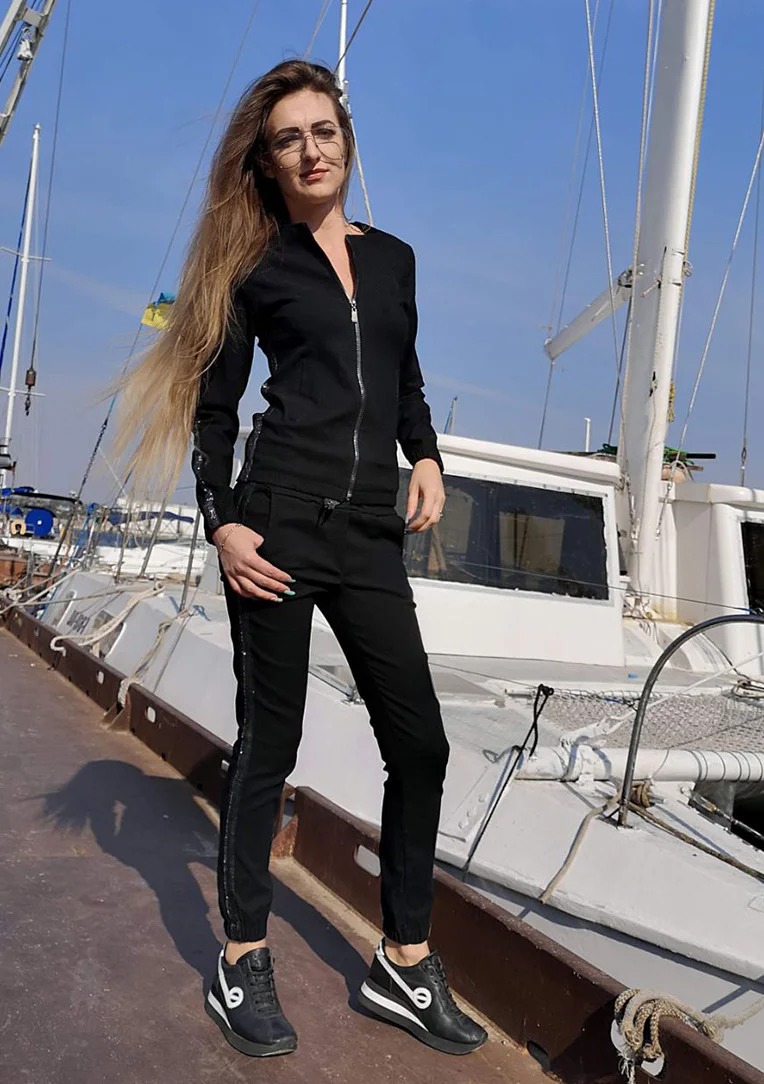 

Fashions • Прогулочный костюм Adwant Fashions 46-48 черный (702-фг)