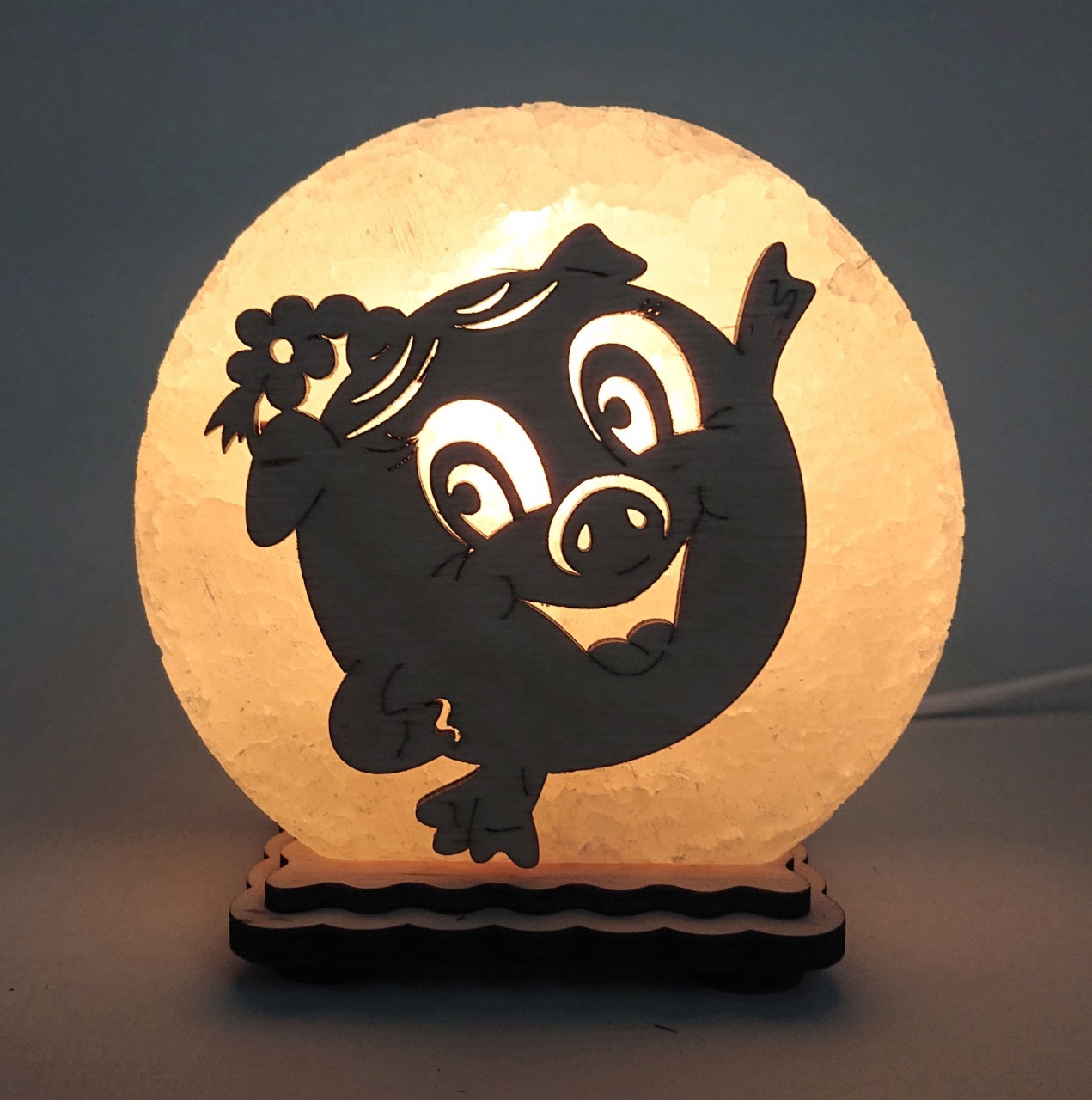 

Соляная лампа EcoDecorLamp круглый маленький Хрюша желтый
