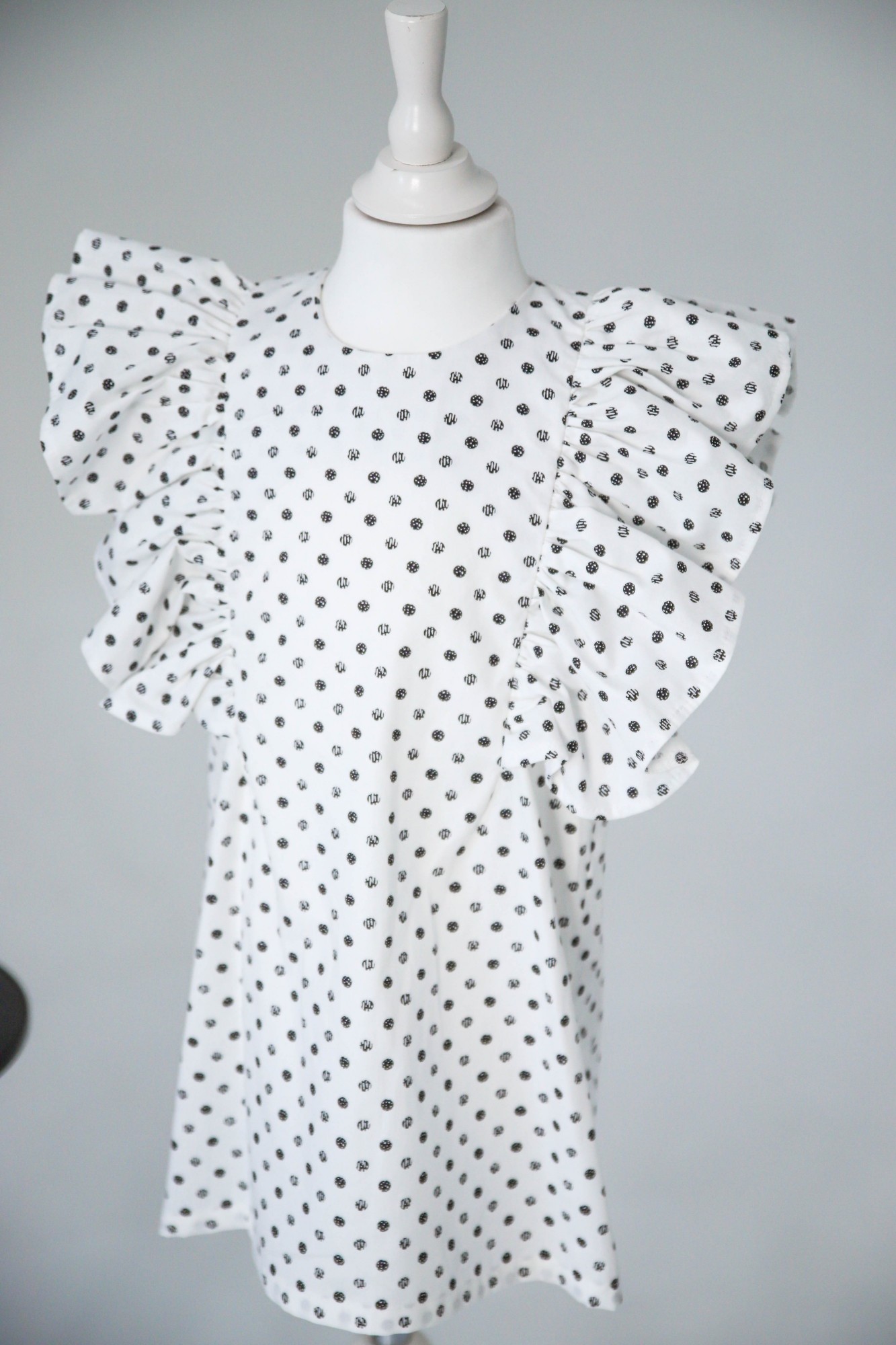 

Платье для девочки на лето, цвет белый в горох, 128 см Hand Made One