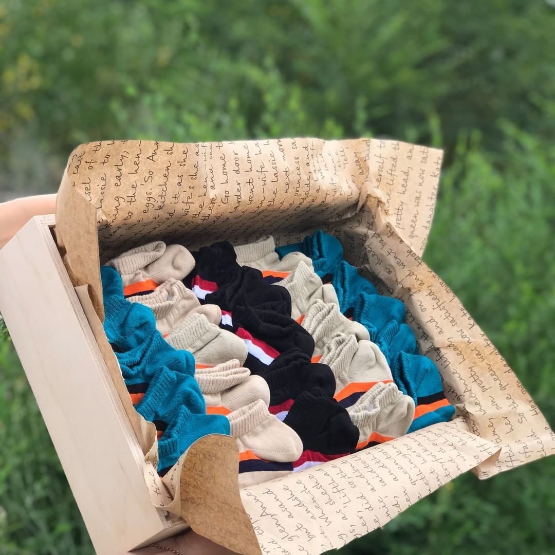 

Набор демисезонных мужских укороченных носков - р. ассорти De Familia в большом деревянном кейсе 25 пар, Набор демисезонных мужских укороченных носков 41-46 р. ассорти De Familia в большом деревянном кейсе 25 пар