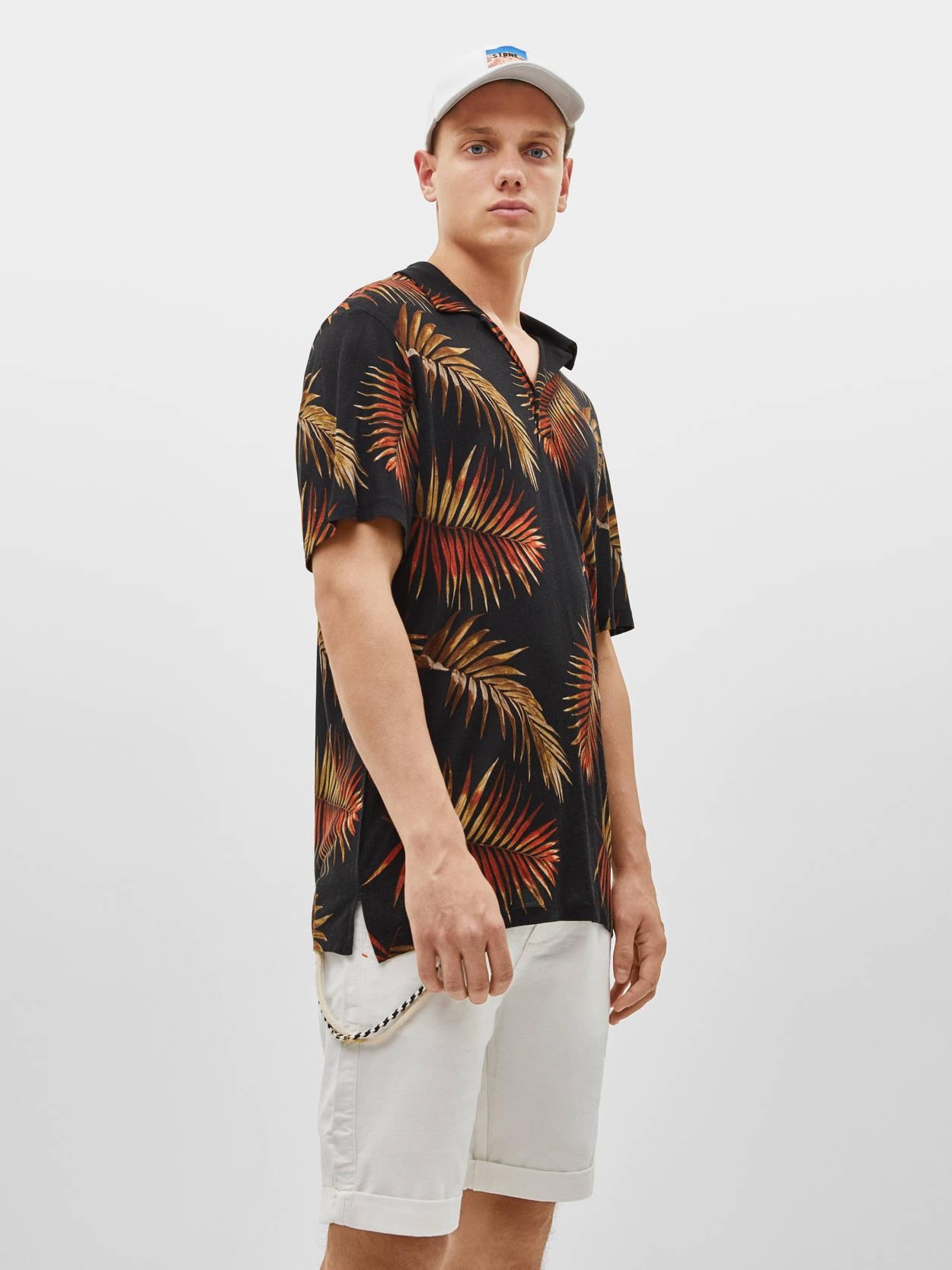 

Поло Bershka 2995/538/500-AEPW XS Черное в цветные узоры
