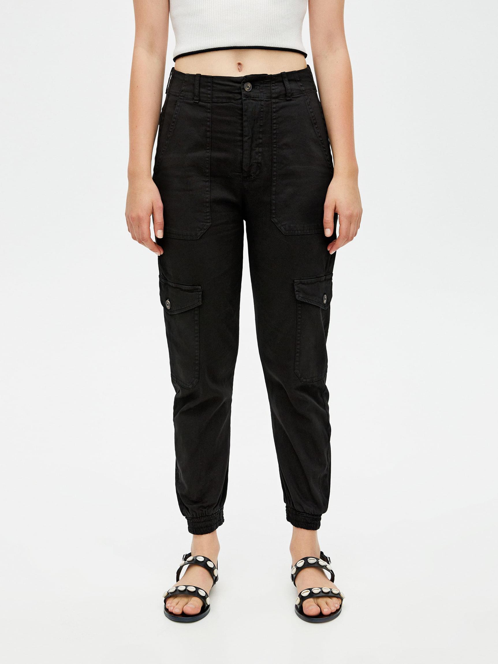 

Брюки Pull & Bear 5678/321/800-AAAD 34 Черные