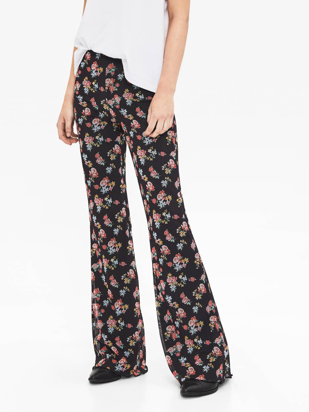 

Брюки Bershka 5074/296/800-ADMZ XS Черные