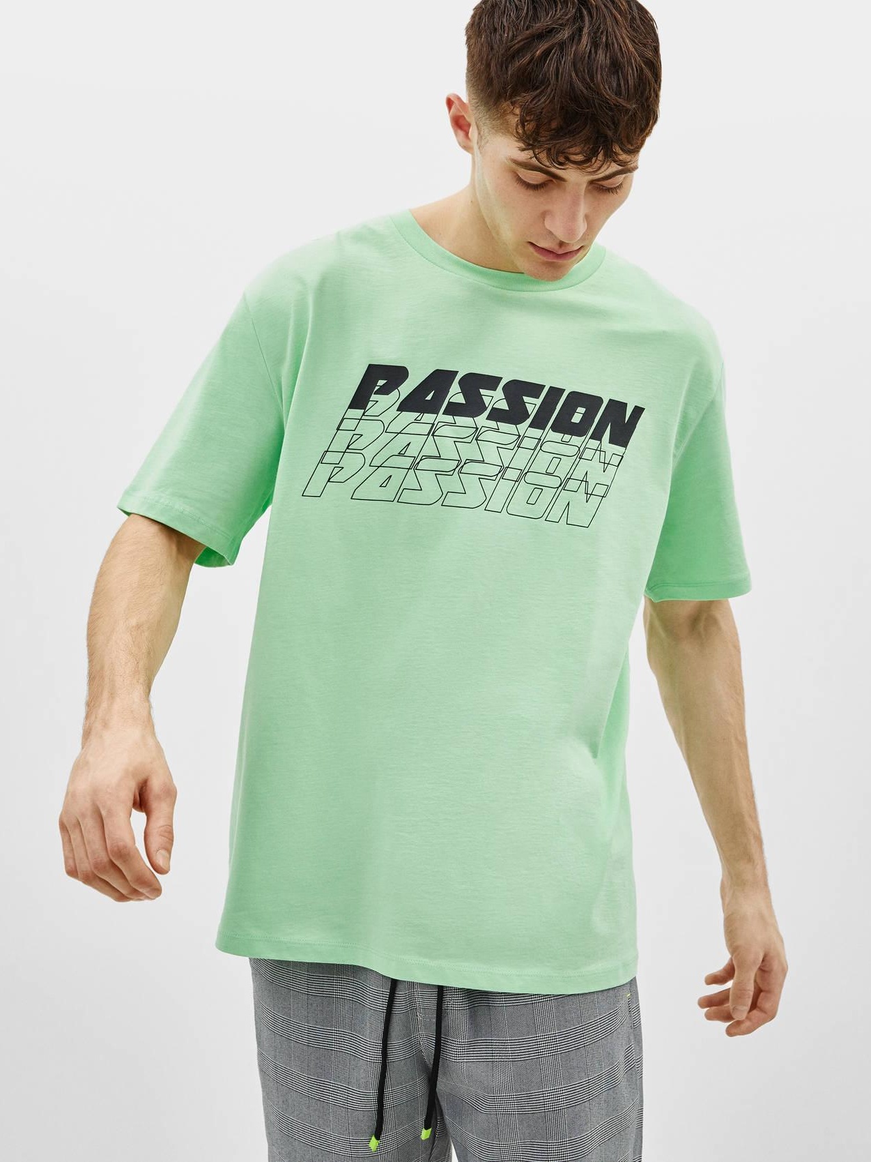 

Футболка Bershka 3151/130/509-AAQT M Салатовая с принтом