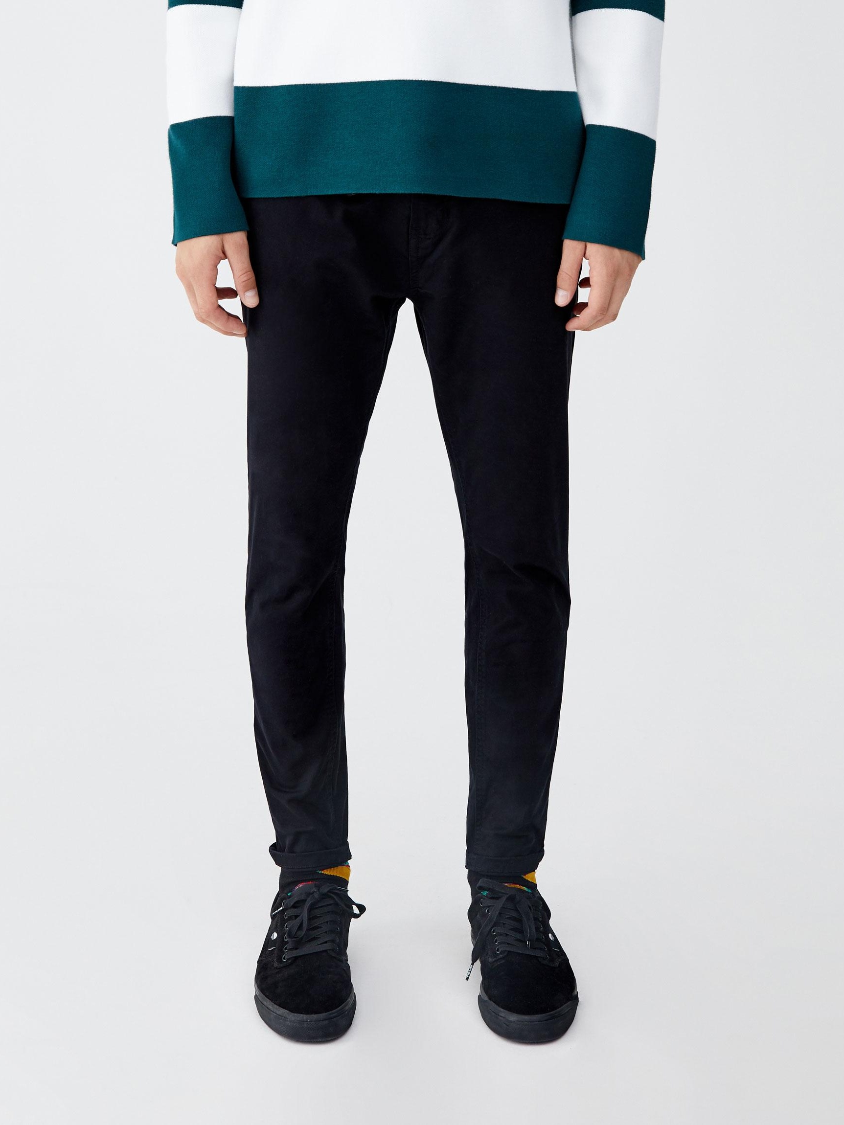 

Брюки Pull & Bear 9680/521/800-AAAD 38 Черные