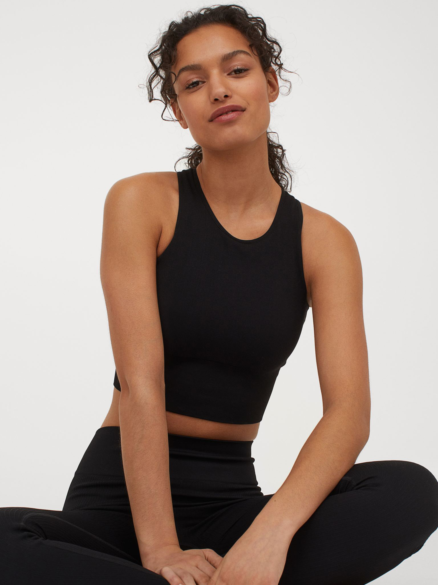 

Спортивный топ H&M 1703-8693312 L Черный