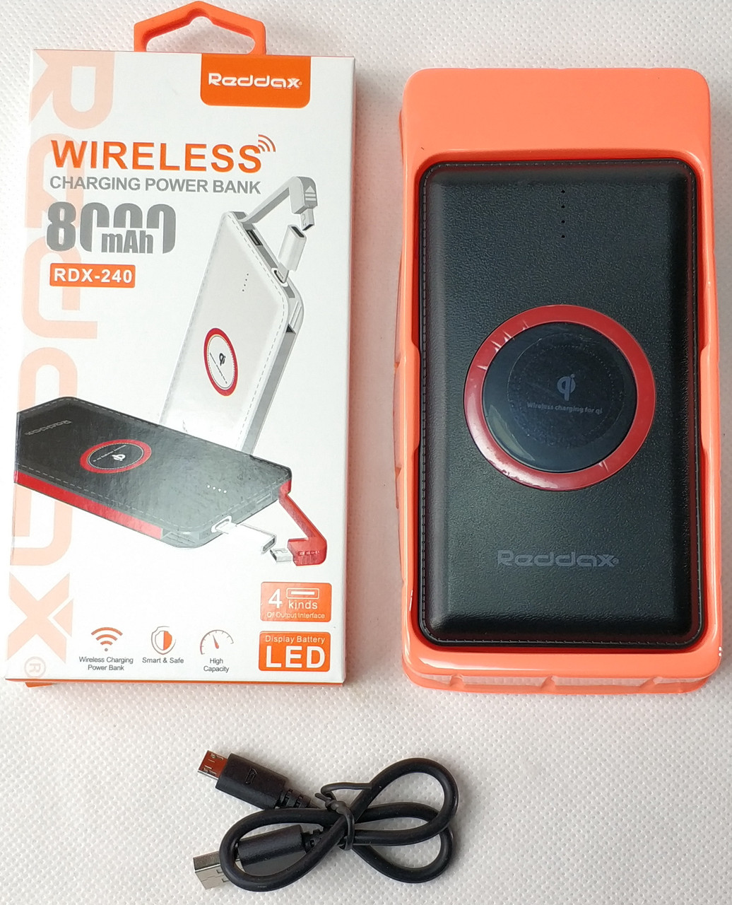 

УМБReddax RDX-240 с беспроводной зарядкой 8000 Mah Черная (4062-5)