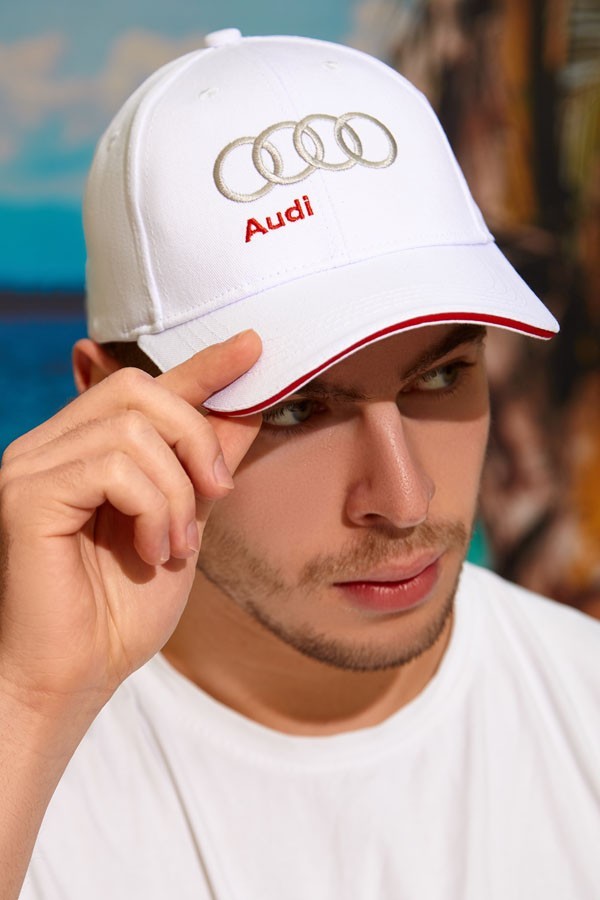 

Кепка-бейсболка мужская лето Audi Braxton 1329 белый