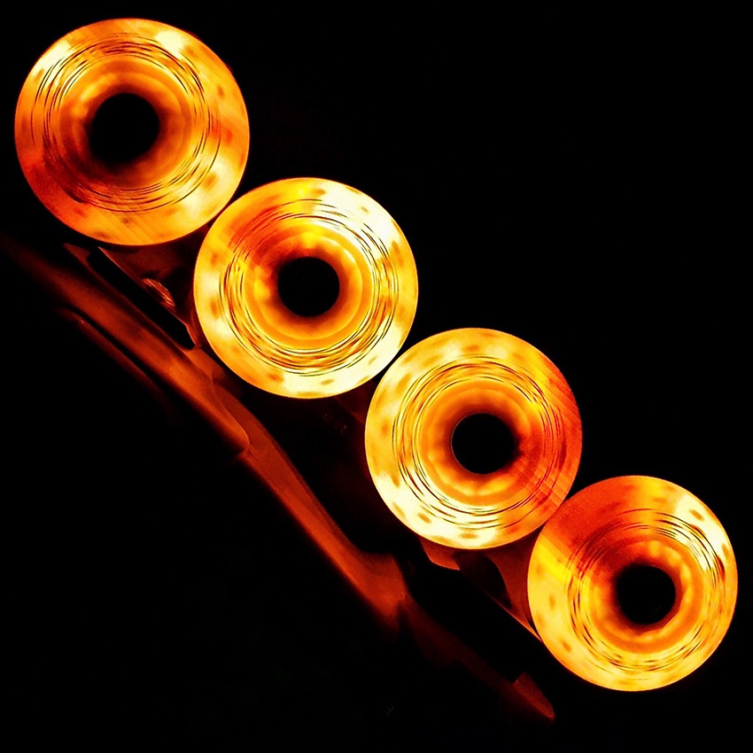 

Светящиеся — искрящиеся колеса для роликовых коньков Flying Eagle Lazerwheelz-Sparkle Orange 80 mm