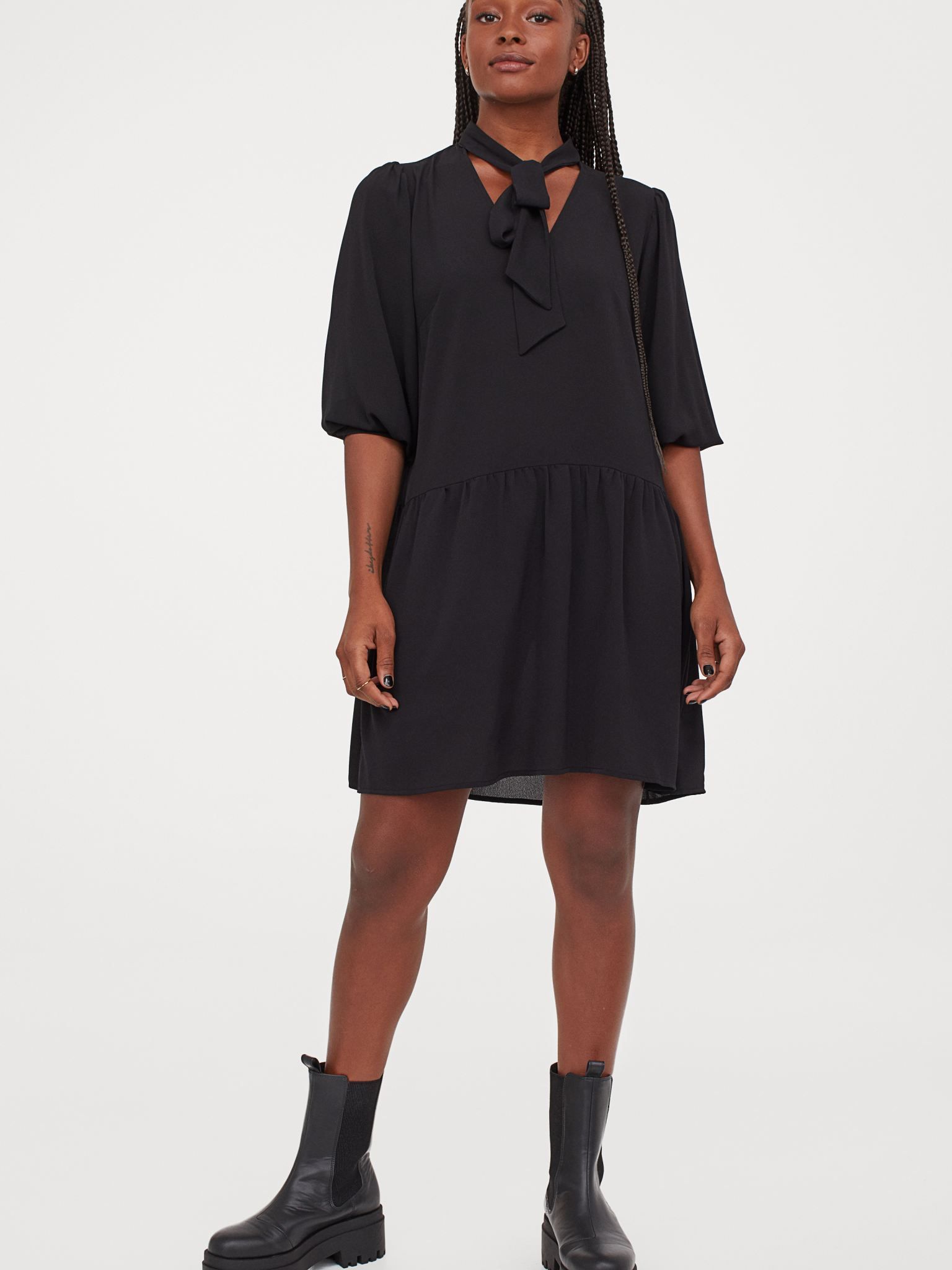 

Платье H&M 927559a99 XS Черное
