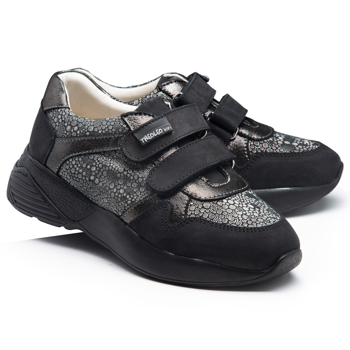 

Кроссовки Theo Leo RN946 36 23.5 см Черно-серые