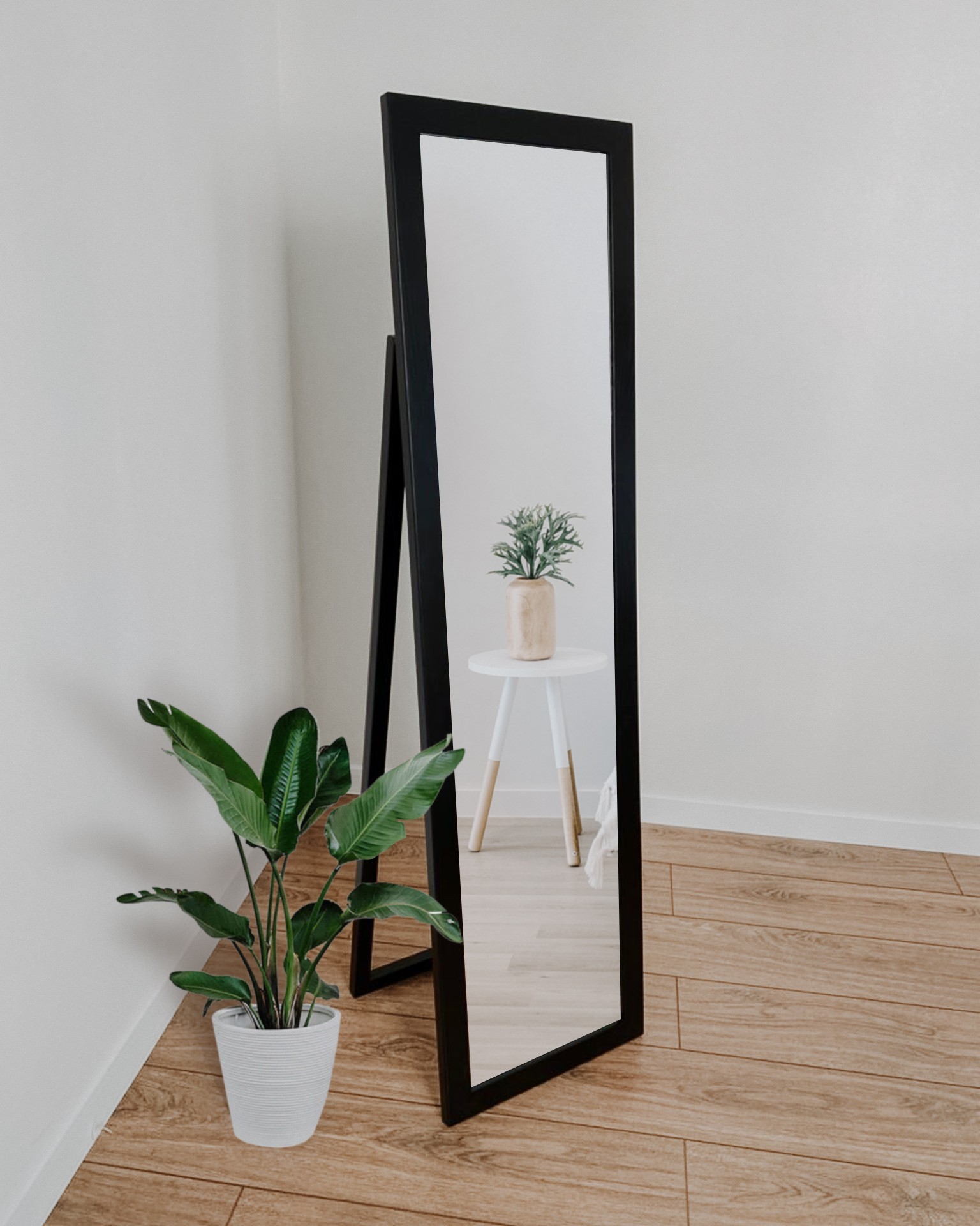 

Зеркало напольное в деревянной раме HomeDeco черный 160х60