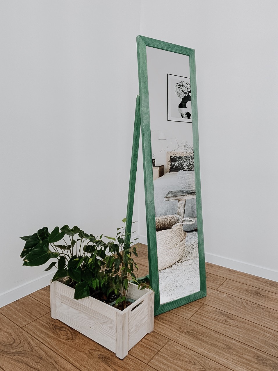 

Зеркало напольное в деревянной раме HomeDeco грасс 160х40