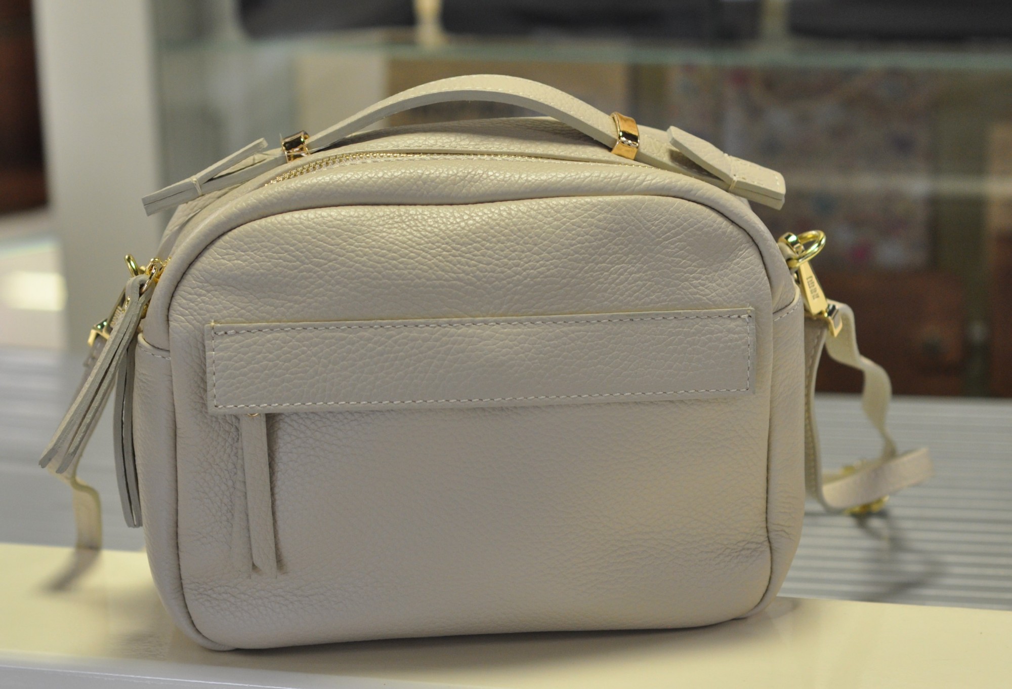 

Сумка женская кожаная кросс боди Italian bag бежевая 9007